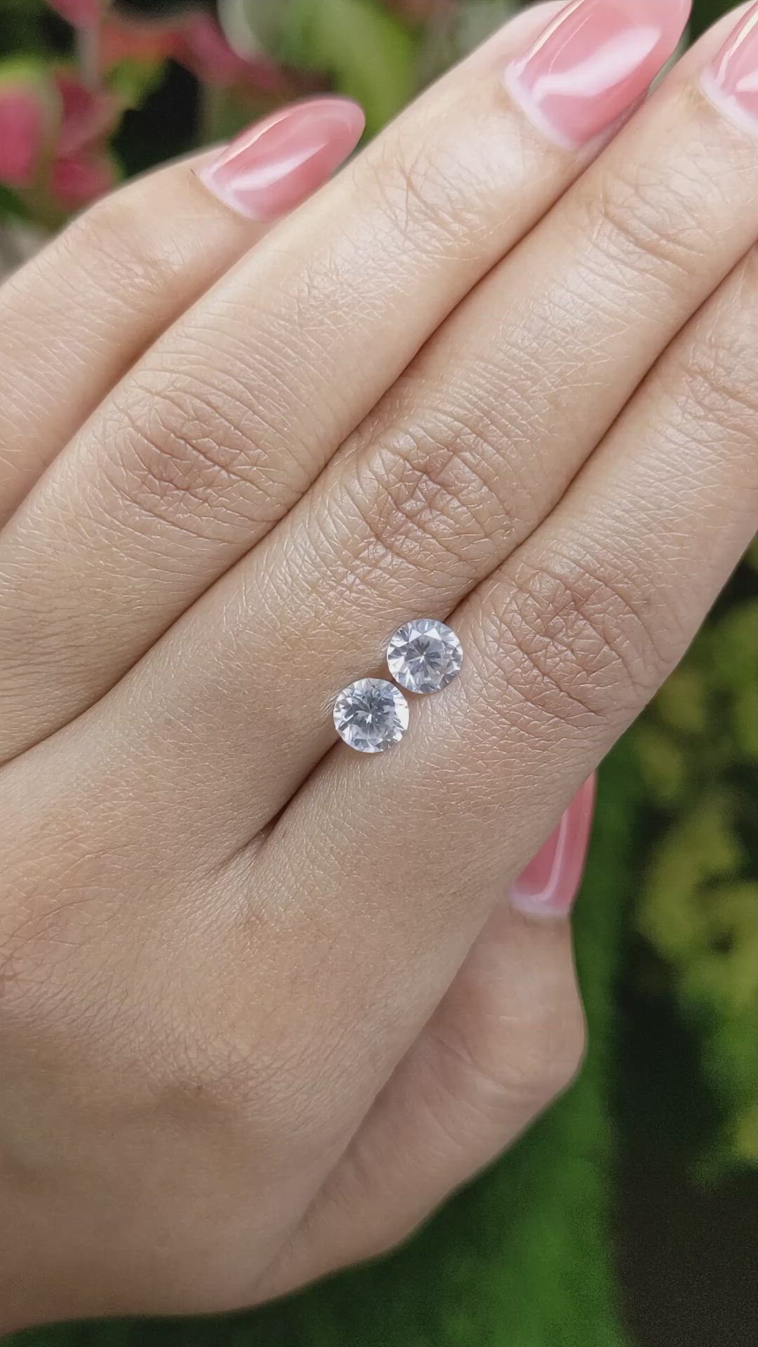 2.10&nbsp;Ct.Tw.Total Carat Weight White Zircon Pair from Ceylon (Sri Lanka) Size Video