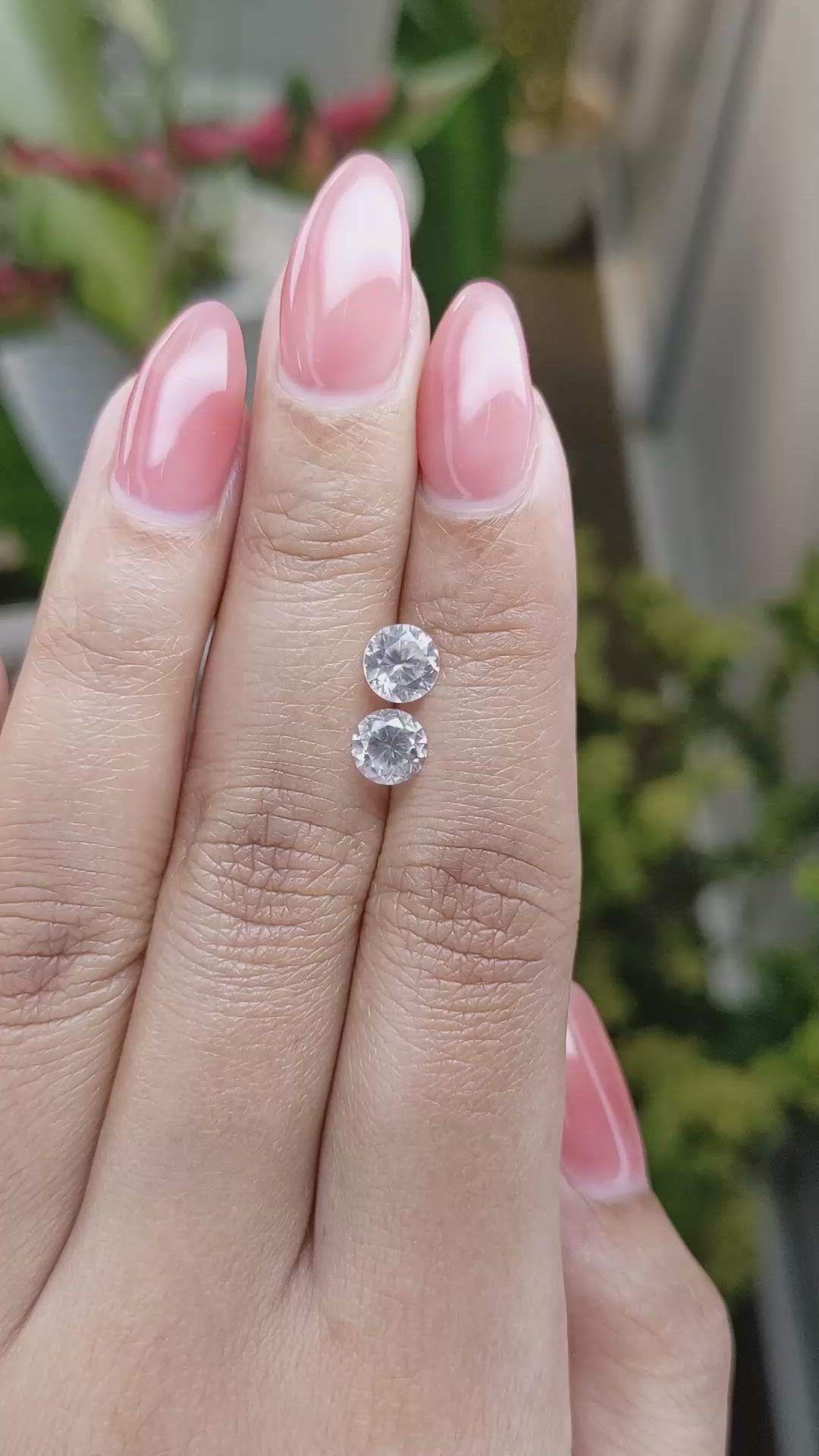 2.51&nbsp;Ct.Tw.Total Carat Weight White Zircon Pair from Ceylon (Sri Lanka) Size Video