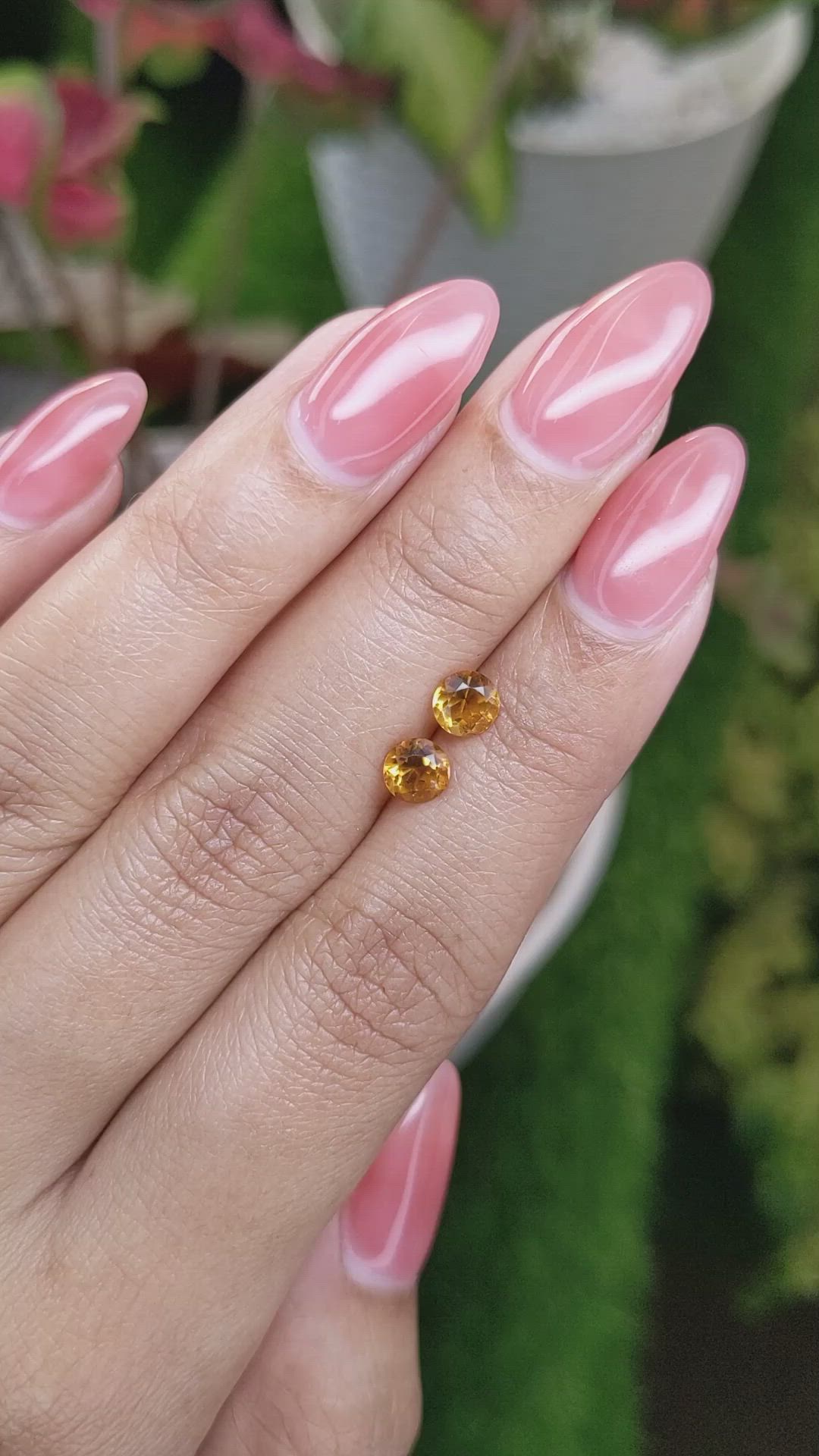 0.96&nbsp;Ct.Tw.Total Carat Weight Yellowish Orange Madeira Citrine Pair from Brazil Size Video