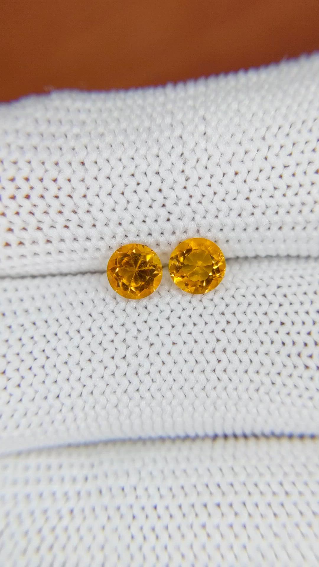 0.94&nbsp;Ct.Tw.Total Carat Weight Yellowish Orange Madeira Citrine Pair from Brazil Size Video