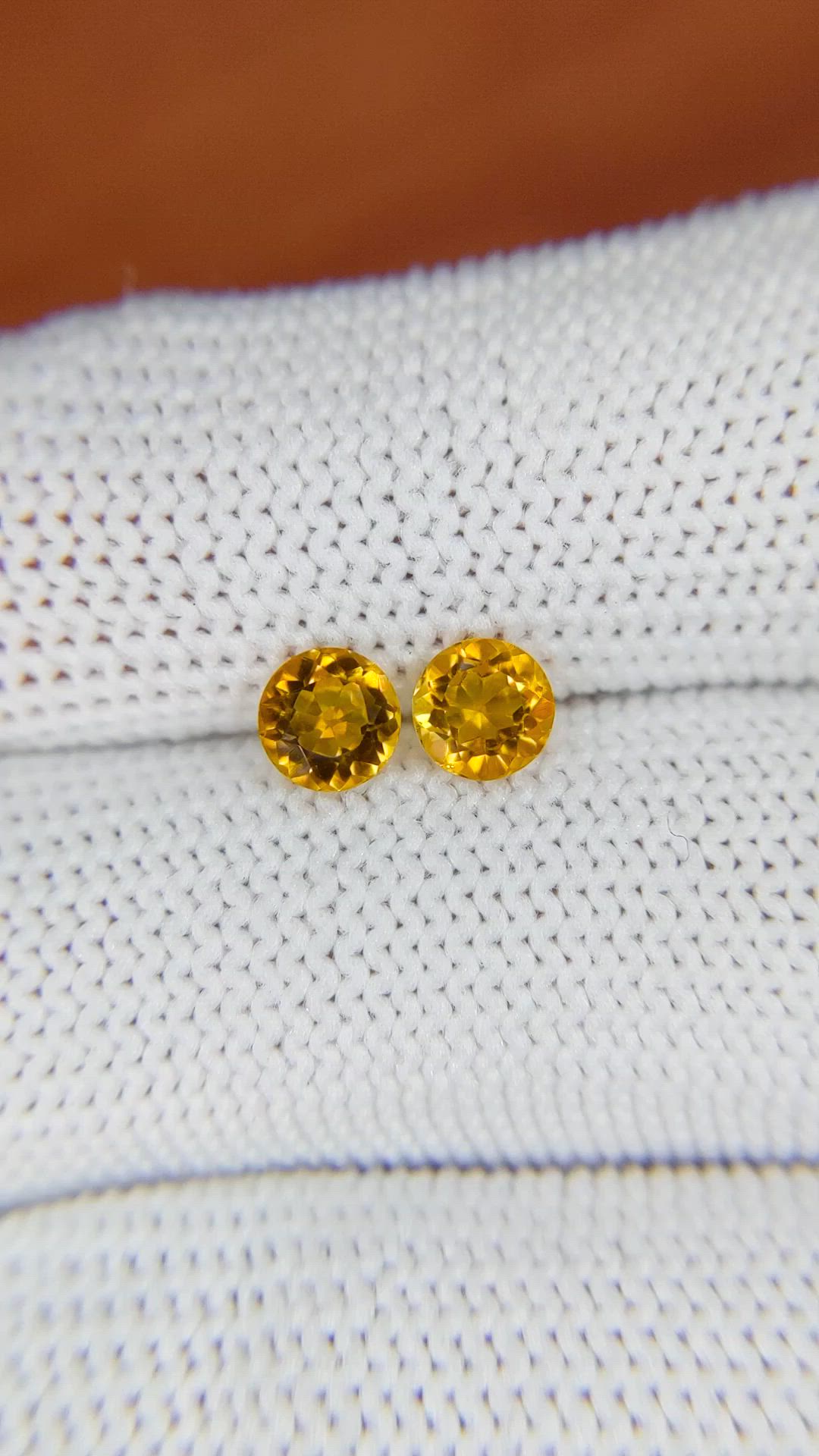 0.89&nbsp;Ct.Tw.Total Carat Weight Yellow Madeira Citrine Pair from Brazil Size Video