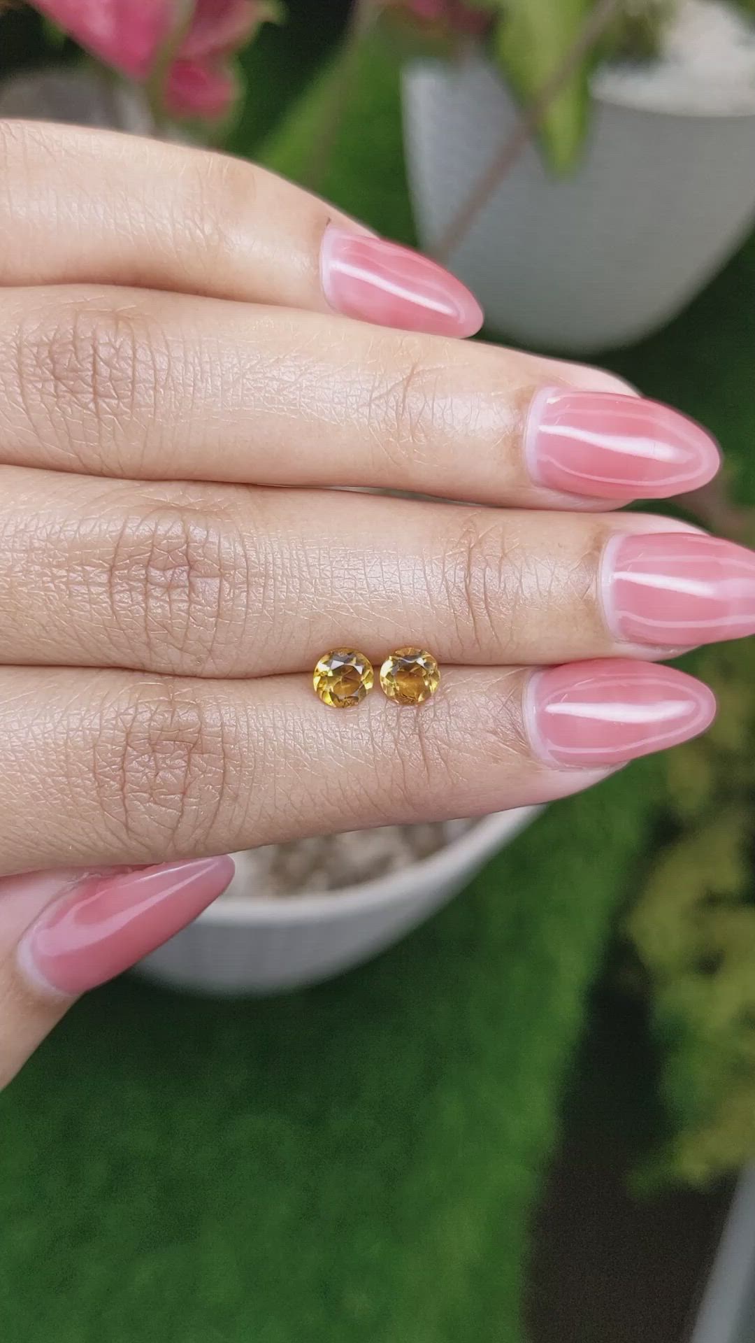 0.89&nbsp;Ct.Tw.Total Carat Weight Yellow Madeira Citrine Pair from Brazil Size Video