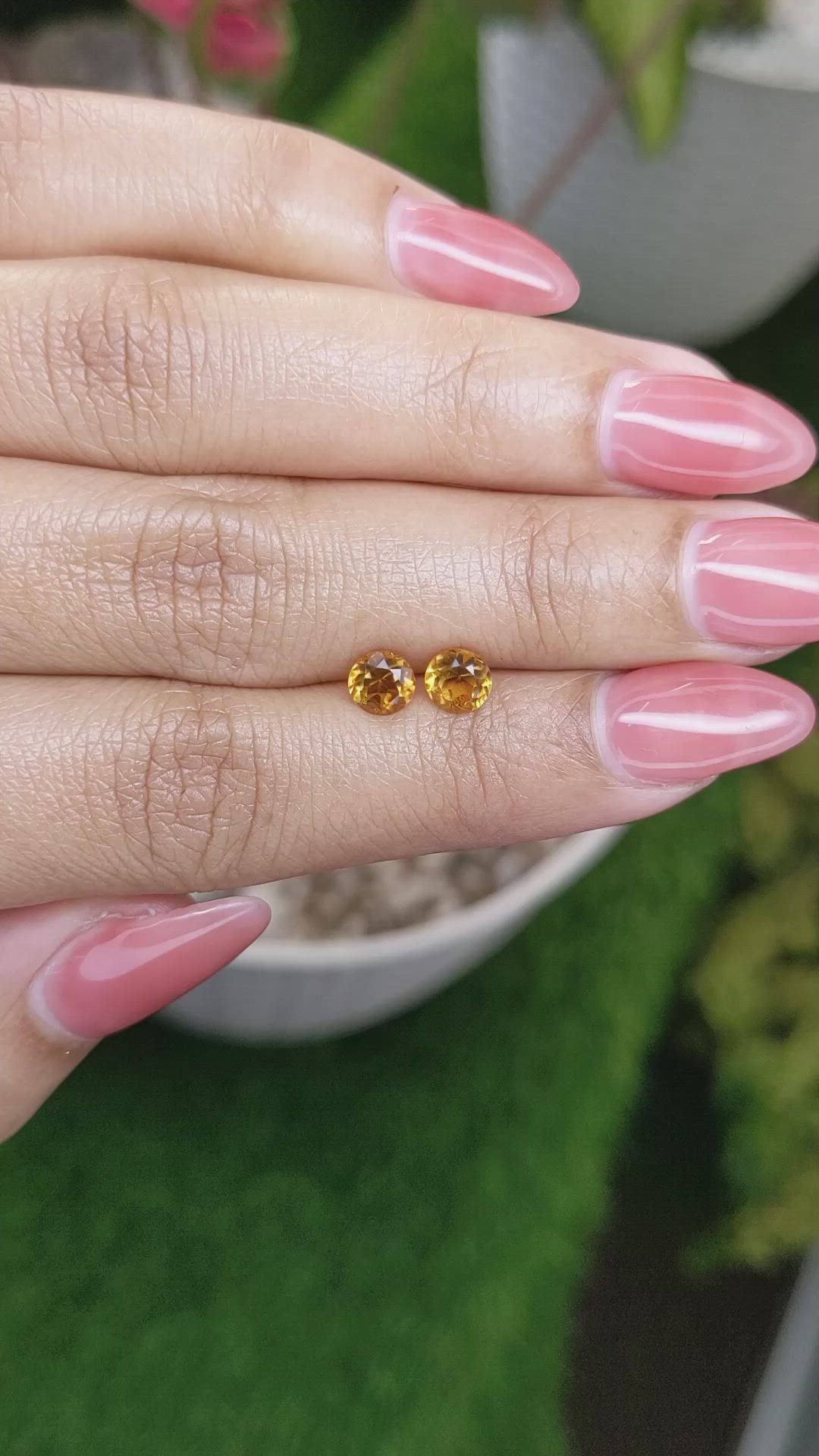 0.96&nbsp;Ct.Tw.Total Carat Weight Yellowish Orange Madeira Citrine Pair from Brazil Size Video