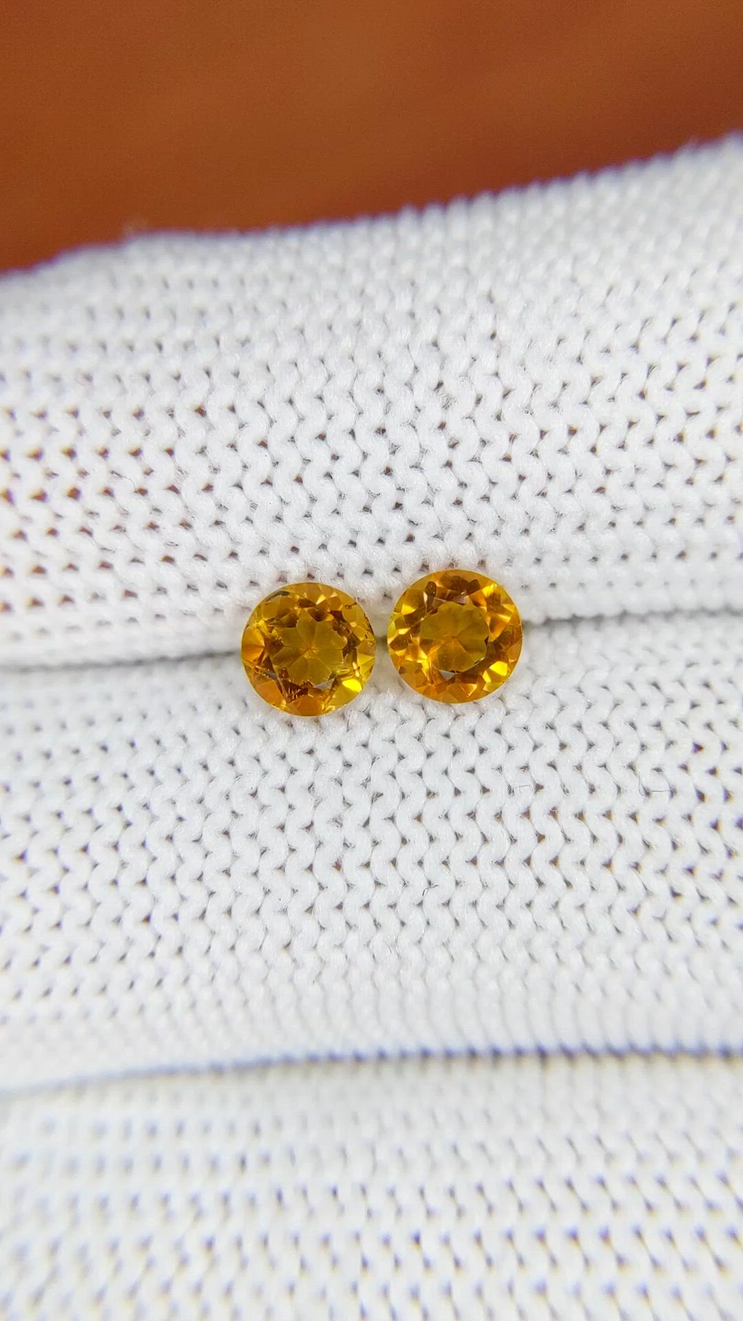 0.91&nbsp;Ct.Tw.Total Carat Weight Yellowish Orange Madeira Citrine Pair from Brazil Size Video