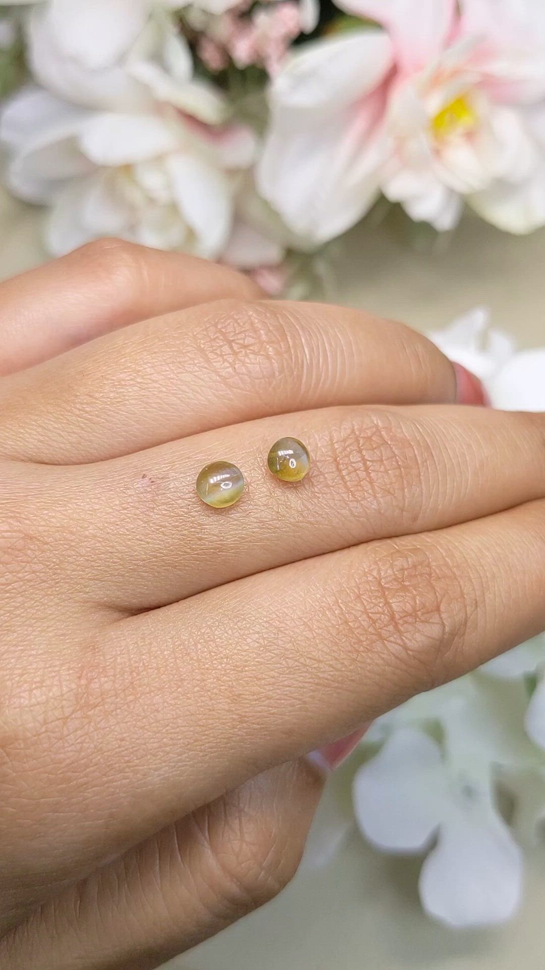 1.21&nbsp;Ct.Tw.Total Carat Weight Yellowish Brown Cabochon Chrysoberyl Pair from Ceylon (Sri Lanka) Size Video