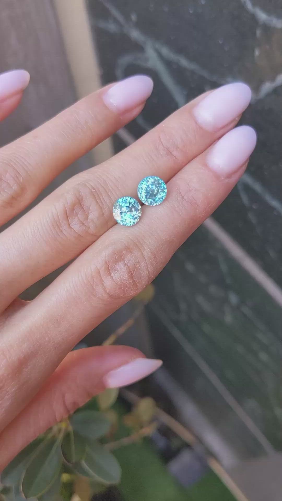 6.45&nbsp;Ct.Tw.Total Carat Weight Greenish Blue Zircon Pair Size Video