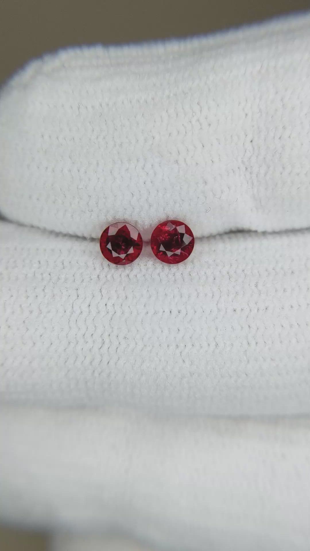 0.60 Ct.Tw.Total Carat Weight Red Spinel Pair from Burma (Myanmar) Size Video