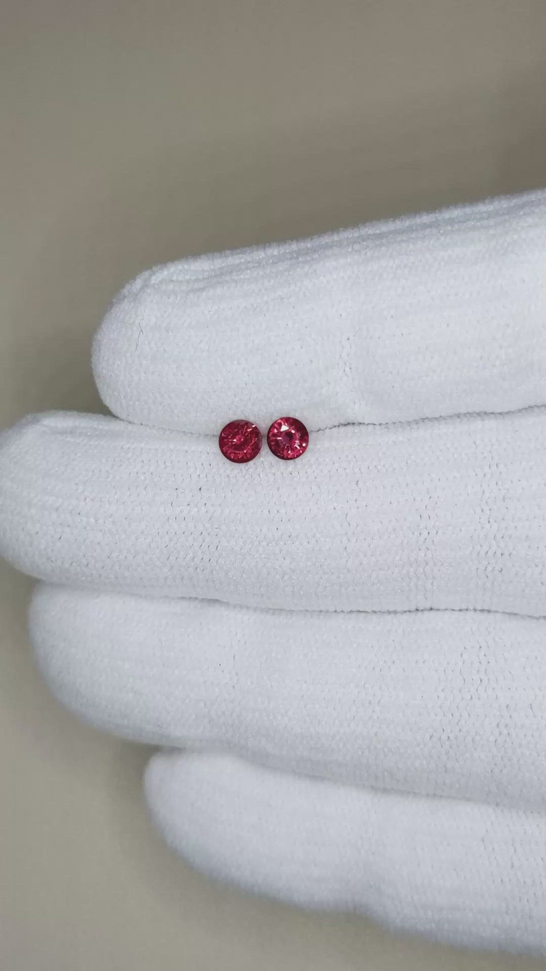 0.50&nbsp;Ct.Tw.Total Carat Weight Red Spinel Pair from Burma (Myanmar) Size Video