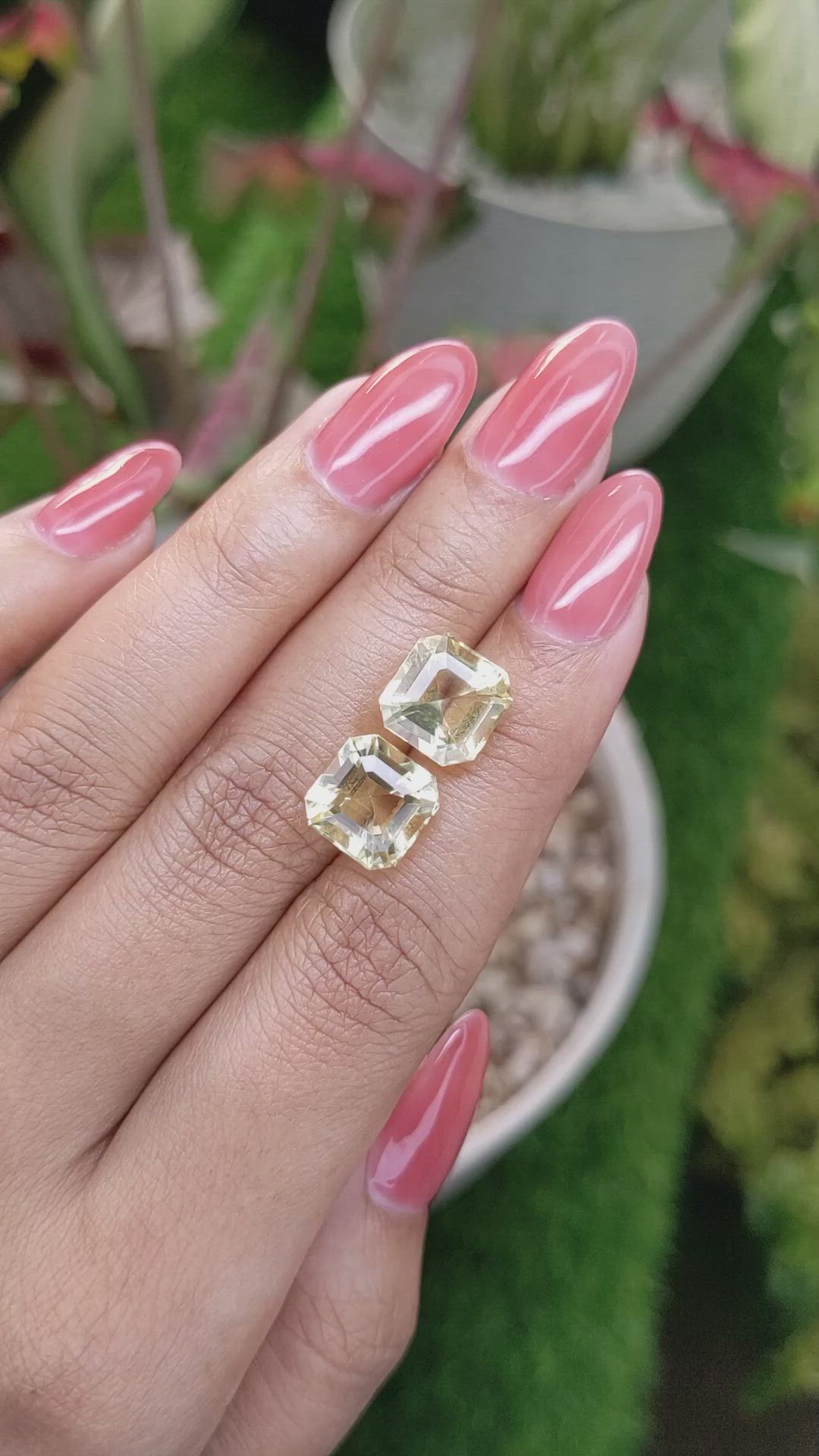 9.77&nbsp;Ct.Tw.Total Carat Weight Yellow Citrine Pair from Ceylon (Sri Lanka) Size Video