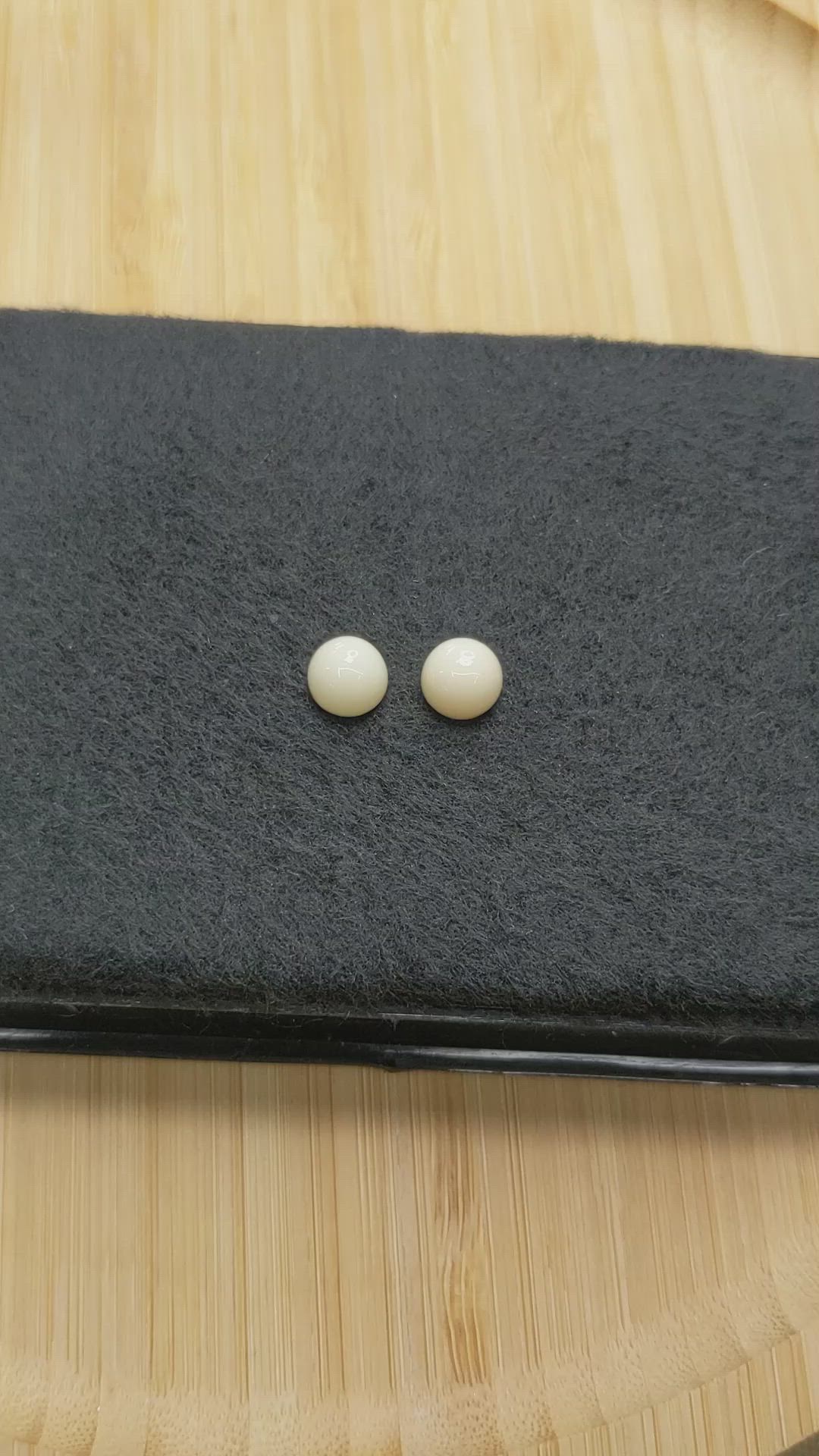 3.80 Ct.Tw.Total Carat Weight Salmon and White Cabochon Coral Pair from Italy Size Video