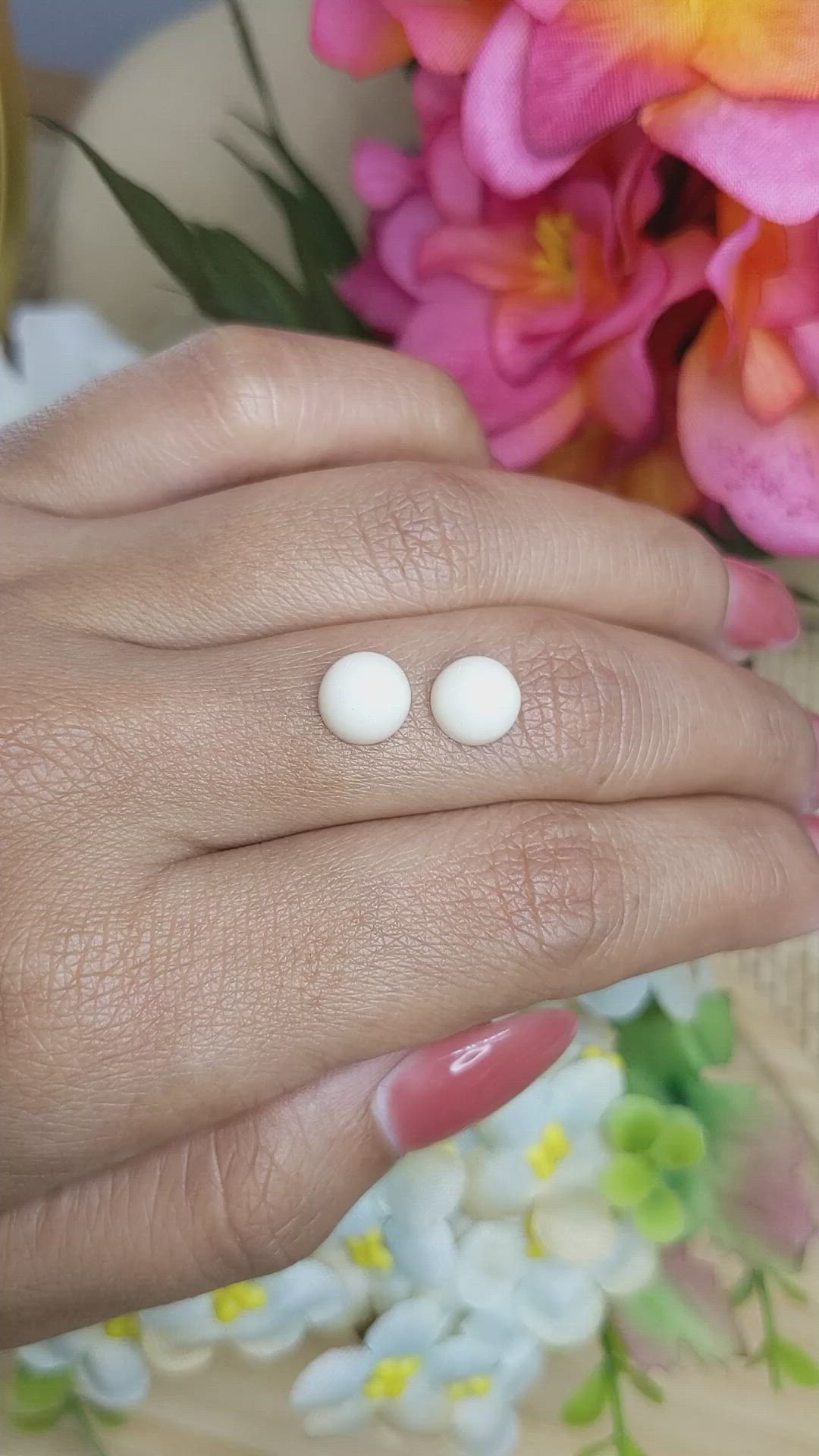 3.72&nbsp;Ct.Tw.Total Carat Weight Salmon and White Cabochon Coral Pair from Italy Size Video
