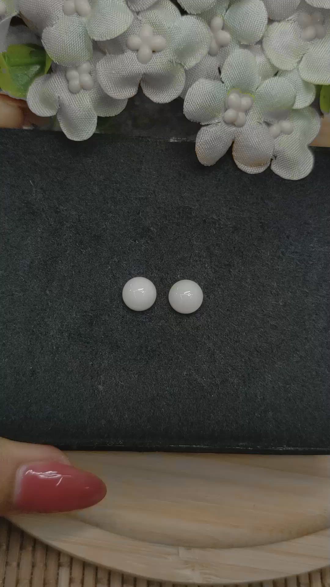 3.87&nbsp;Ct.Tw.Total Carat Weight Salmon and White Cabochon Coral Pair from Italy Size Video