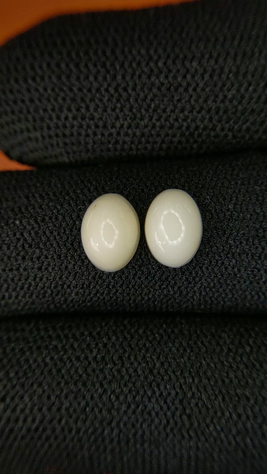 2.91&nbsp;Ct.Tw.Total Carat Weight Salmon and White Cabochon Coral Pair from Italy Size Video