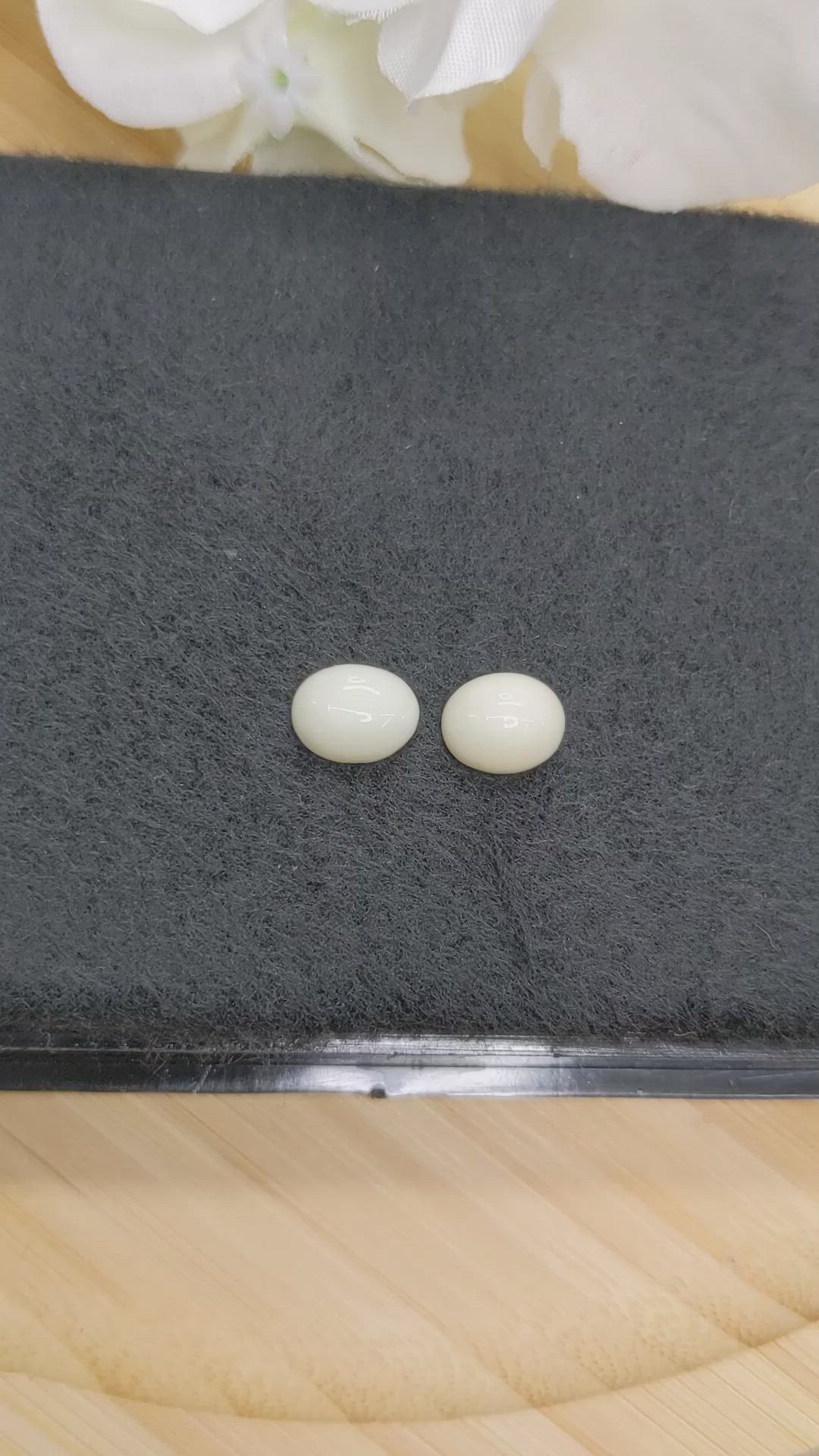 4.35 Ct.Tw.Total Carat Weight Salmon and White Cabochon Coral Pair from Italy Size Video