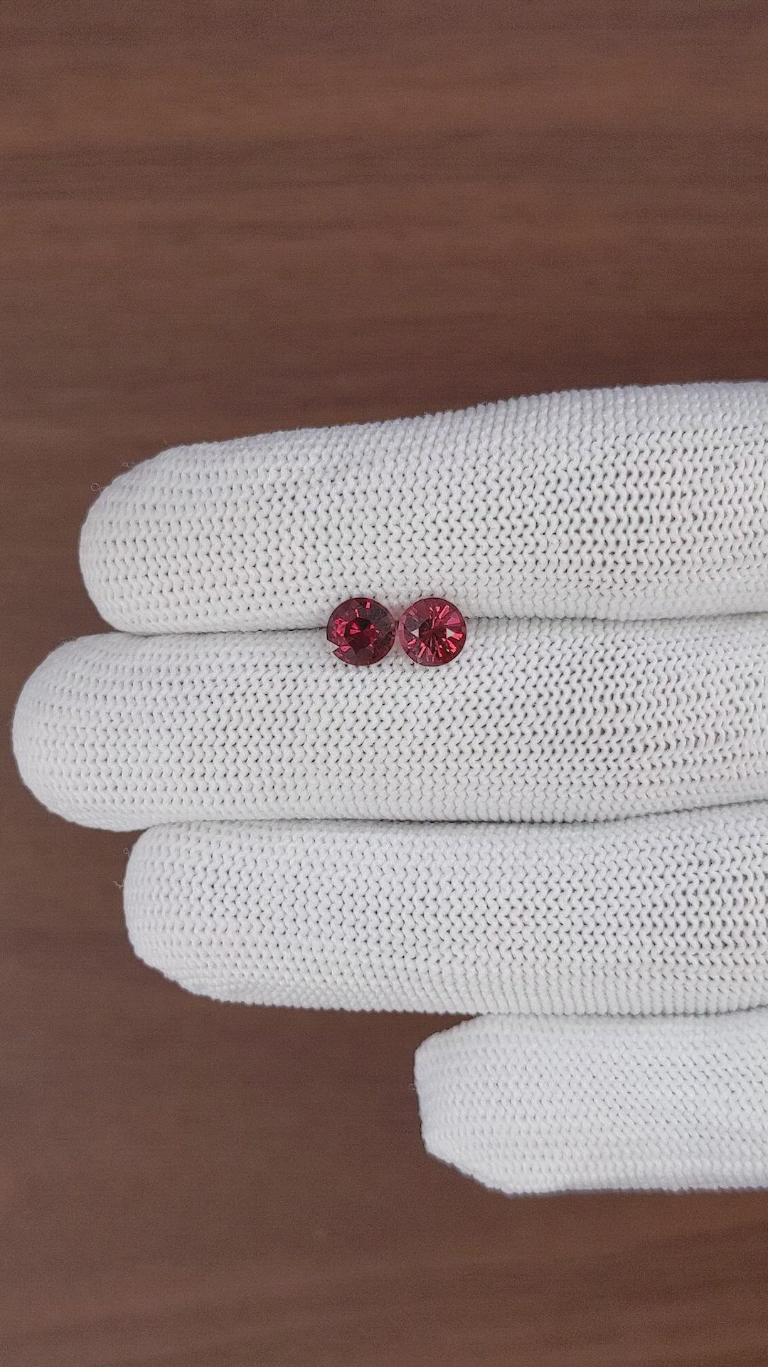 1.82&nbsp;Ct.Tw.Total Carat Weight Pinkish Red Garnet Pair from Ceylon (Sri Lanka) Size Video