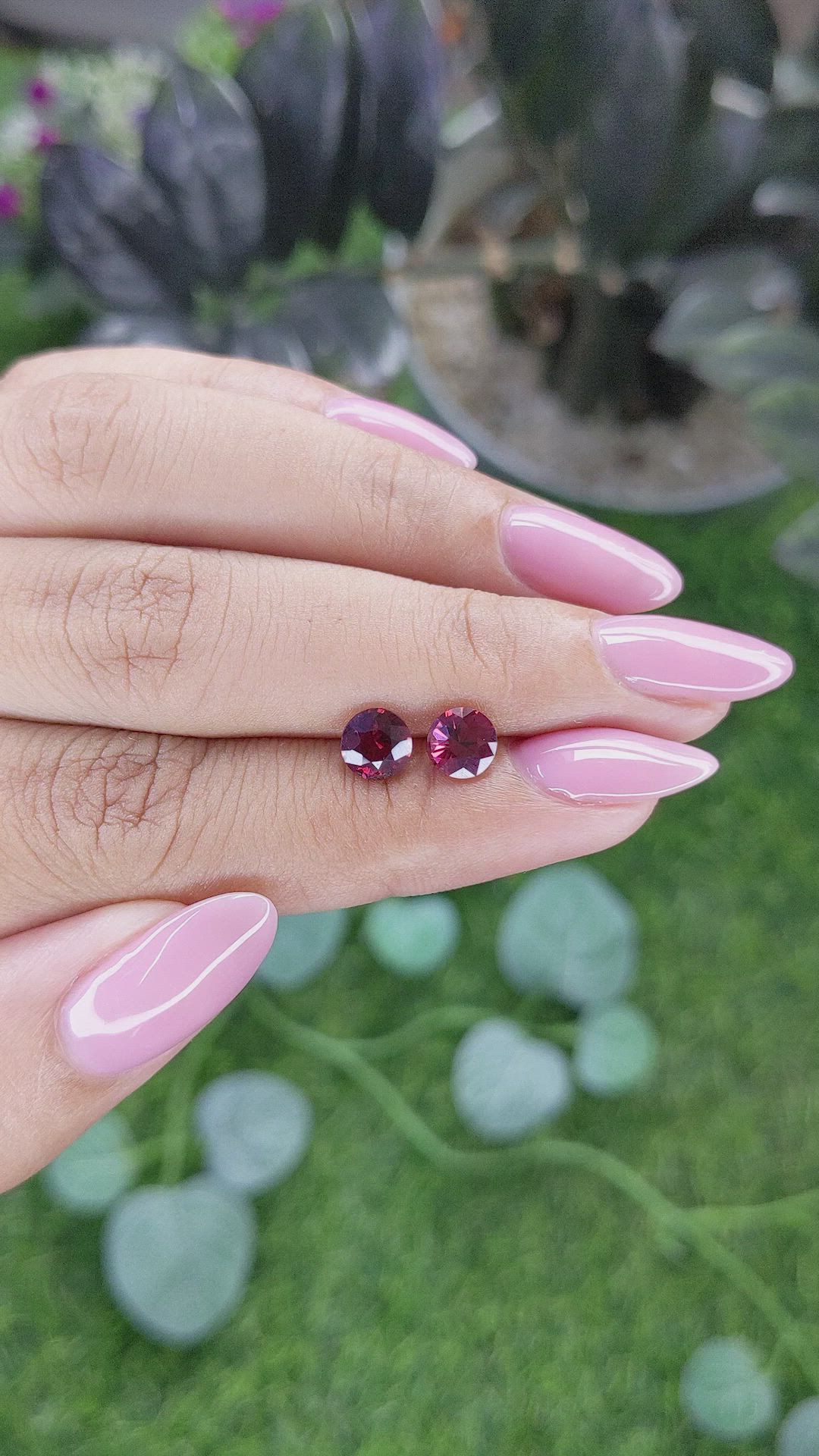 1.82&nbsp;Ct.Tw.Total Carat Weight Pinkish Red Garnet Pair from Ceylon (Sri Lanka) Size Video