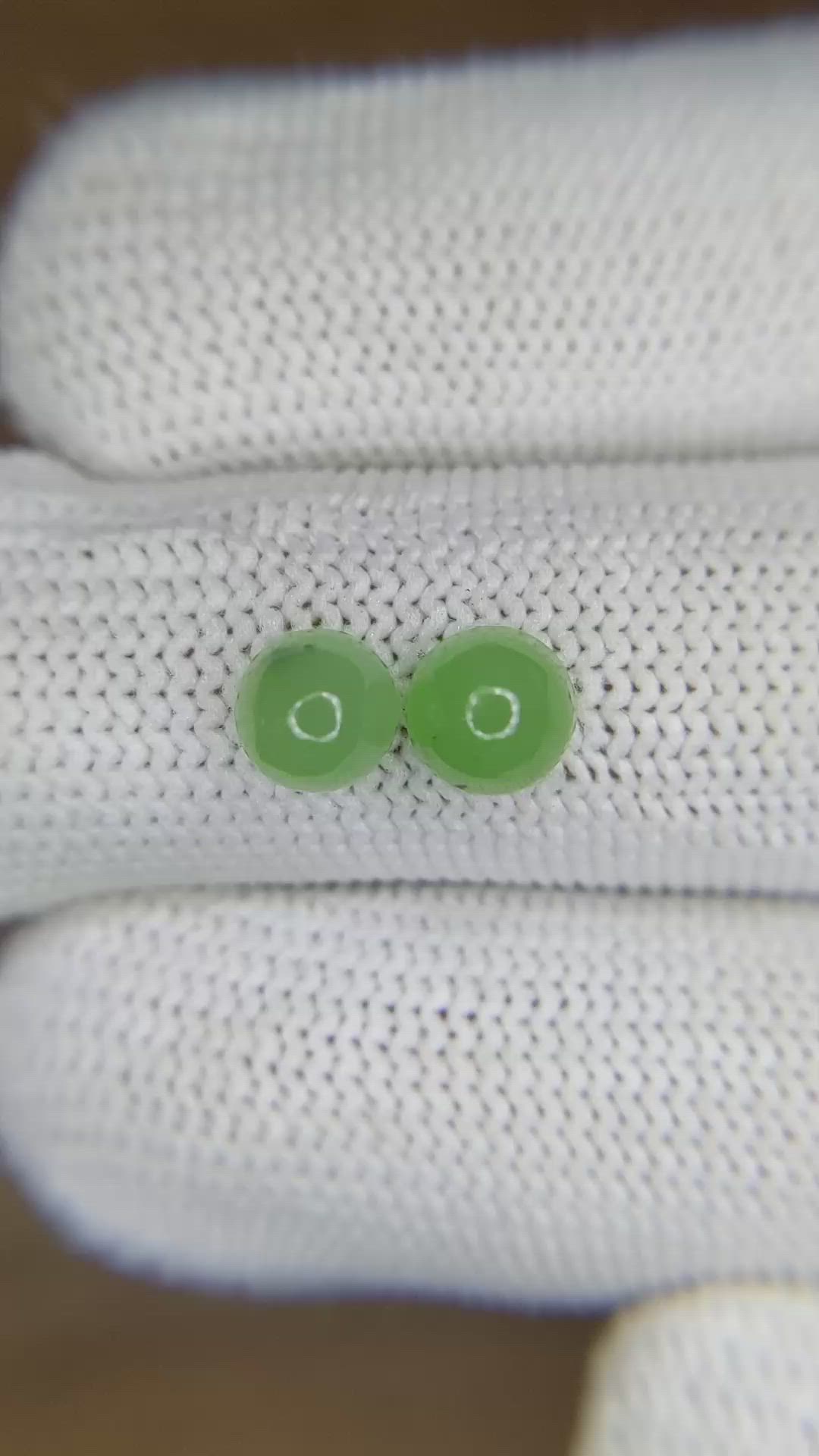 2.67&nbsp;Ct.Tw.Total Carat Weight Yellowish Green Cabochon Jade Pair from Burma (Myanmar) Size Video