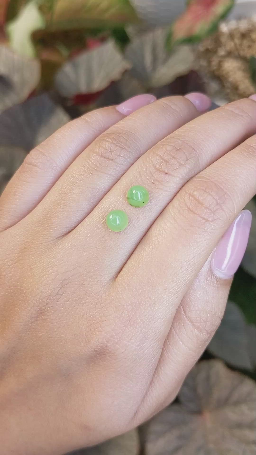 2.51&nbsp;Ct.Tw.Total Carat Weight Yellowish Green Cabochon Jade Pair from Burma (Myanmar) Size Video