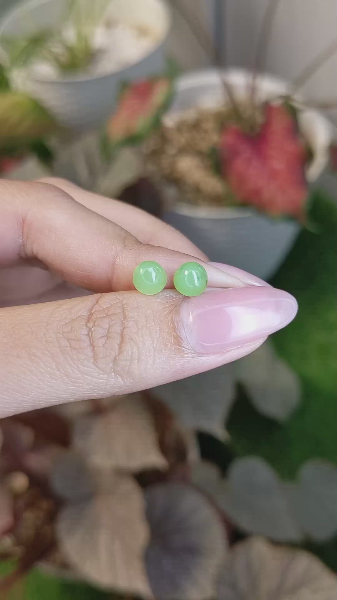 2.51&nbsp;Ct.Tw.Total Carat Weight Yellowish Green Cabochon Jade Pair from Burma (Myanmar) Size Video