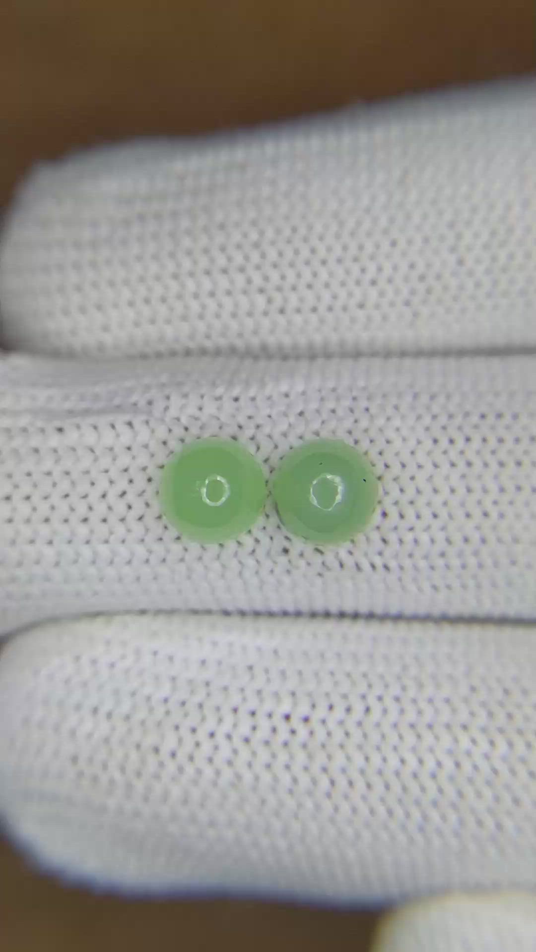 2.66&nbsp;Ct.Tw.Total Carat Weight Green Cabochon Jade Pair from Burma (Myanmar) Size Video