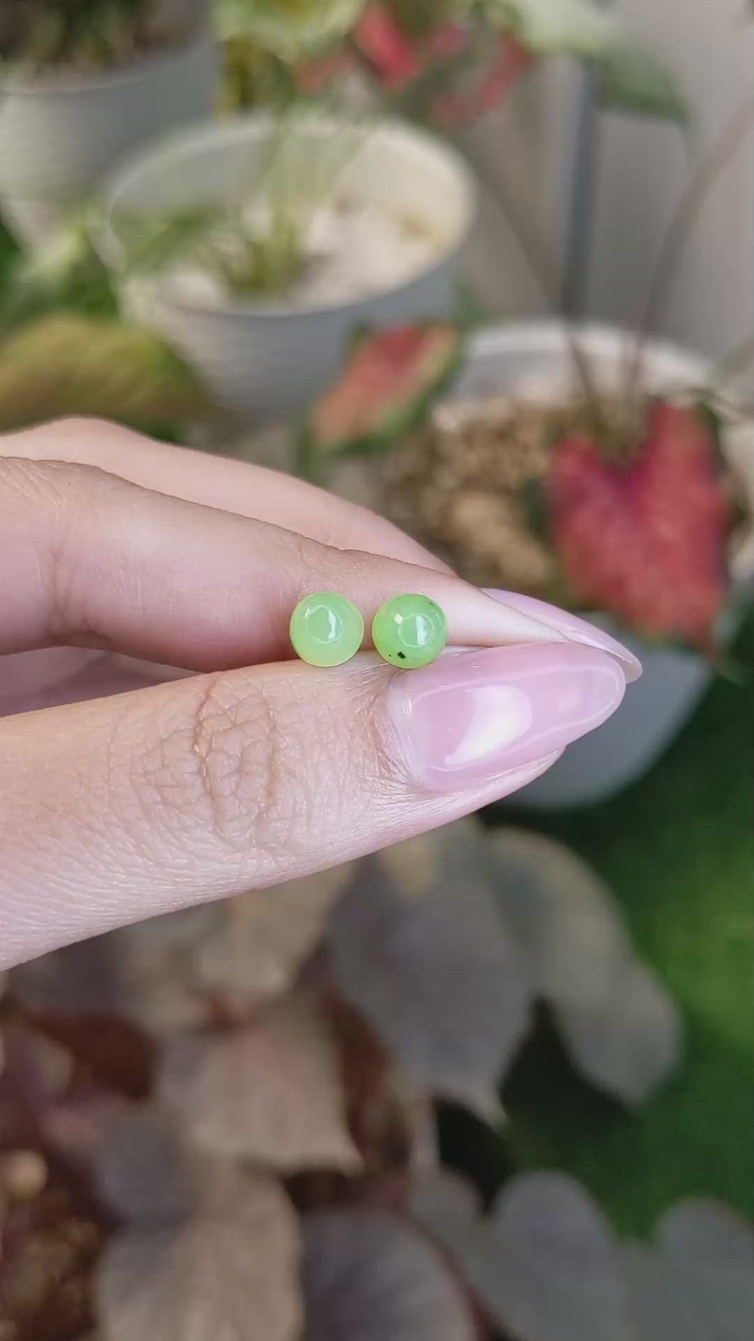 2.81&nbsp;Ct.Tw.Total Carat Weight Green Cabochon Jade Pair from Burma (Myanmar) Size Video