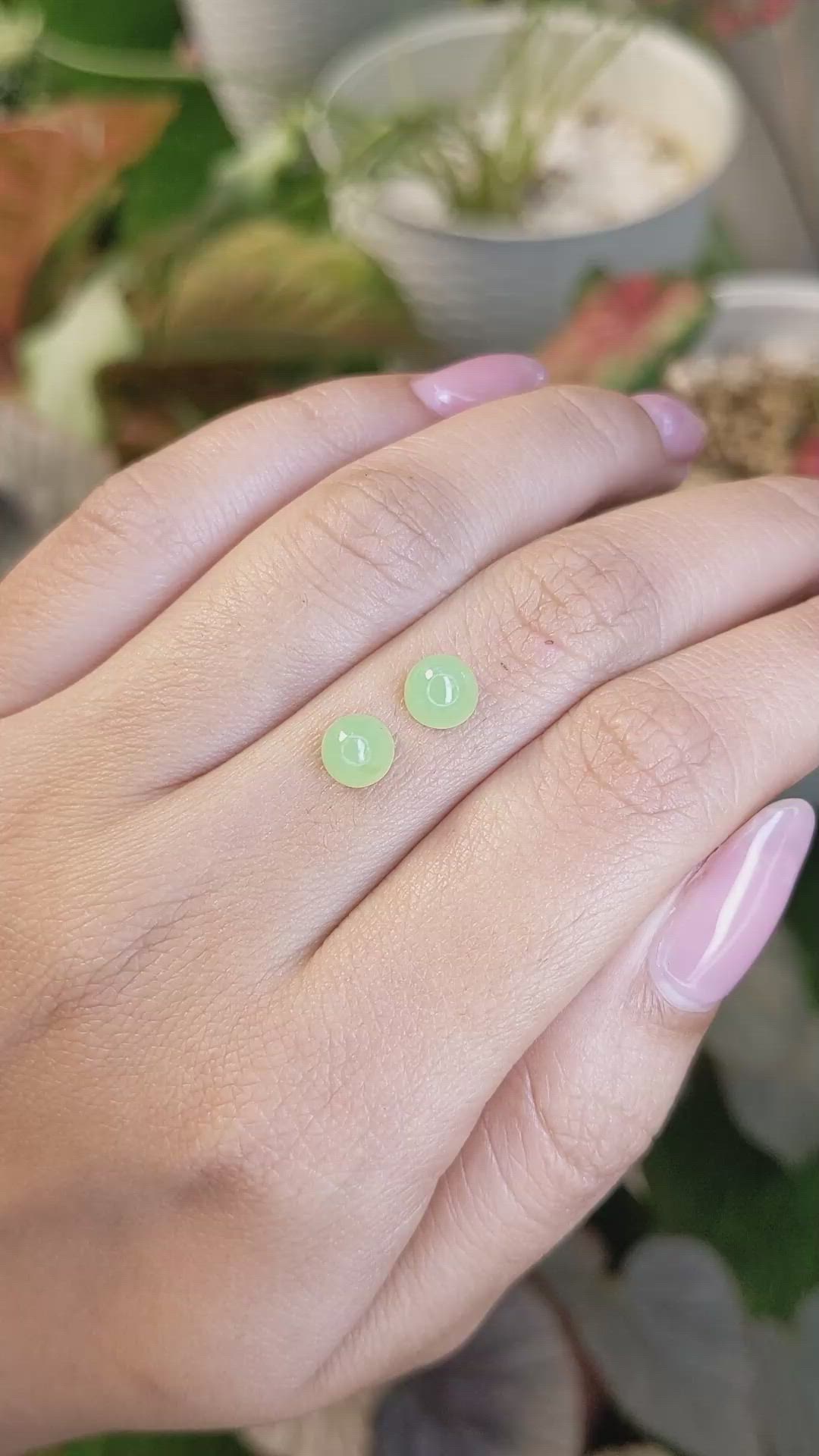2.65&nbsp;Ct.Tw.Total Carat Weight Yellowish Green Cabochon Jade Pair from Burma (Myanmar) Size Video