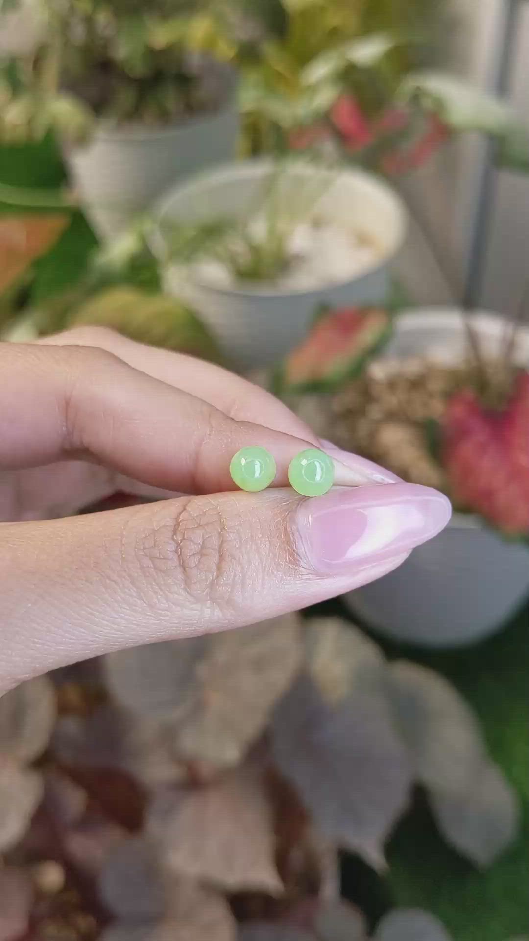2.65&nbsp;Ct.Tw.Total Carat Weight Yellowish Green Cabochon Jade Pair from Burma (Myanmar) Size Video