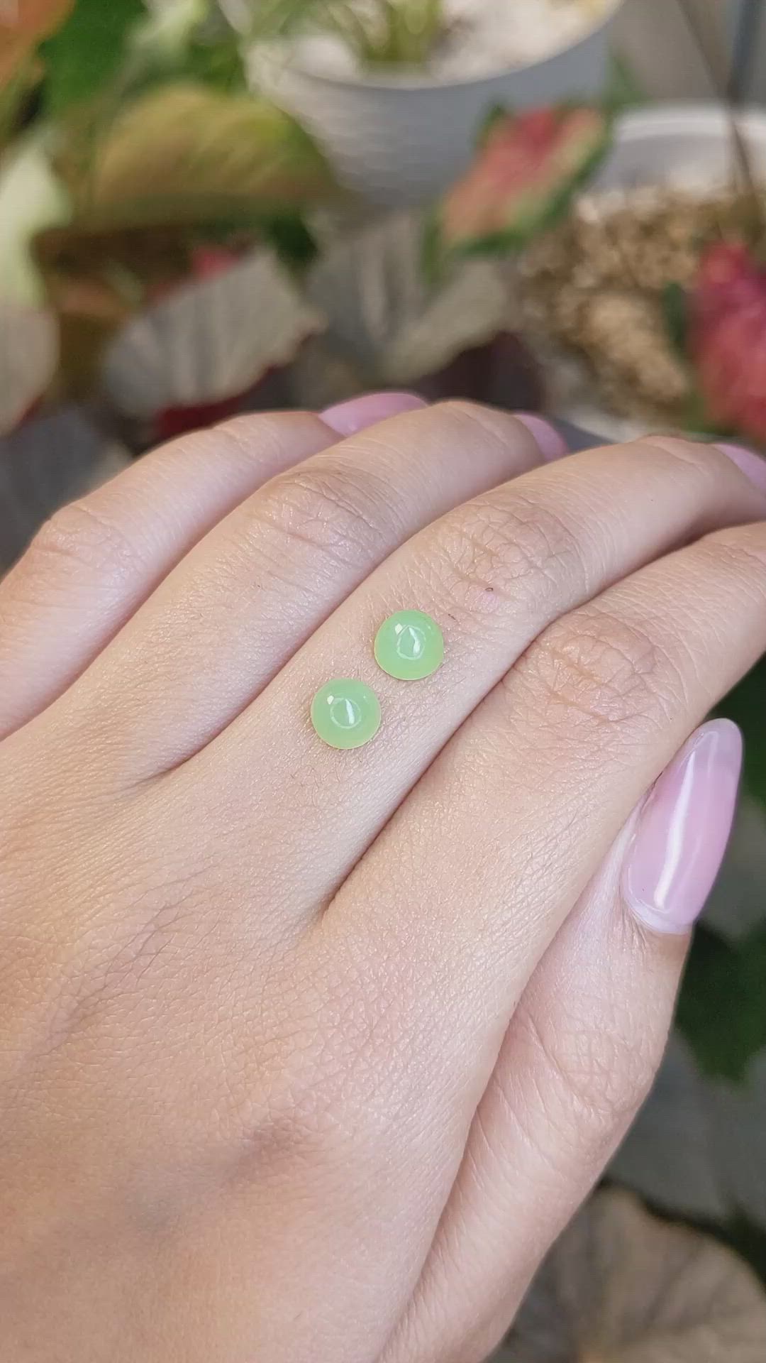2.79&nbsp;Ct.Tw.Total Carat Weight Green Cabochon Jade Pair from Burma (Myanmar) Size Video
