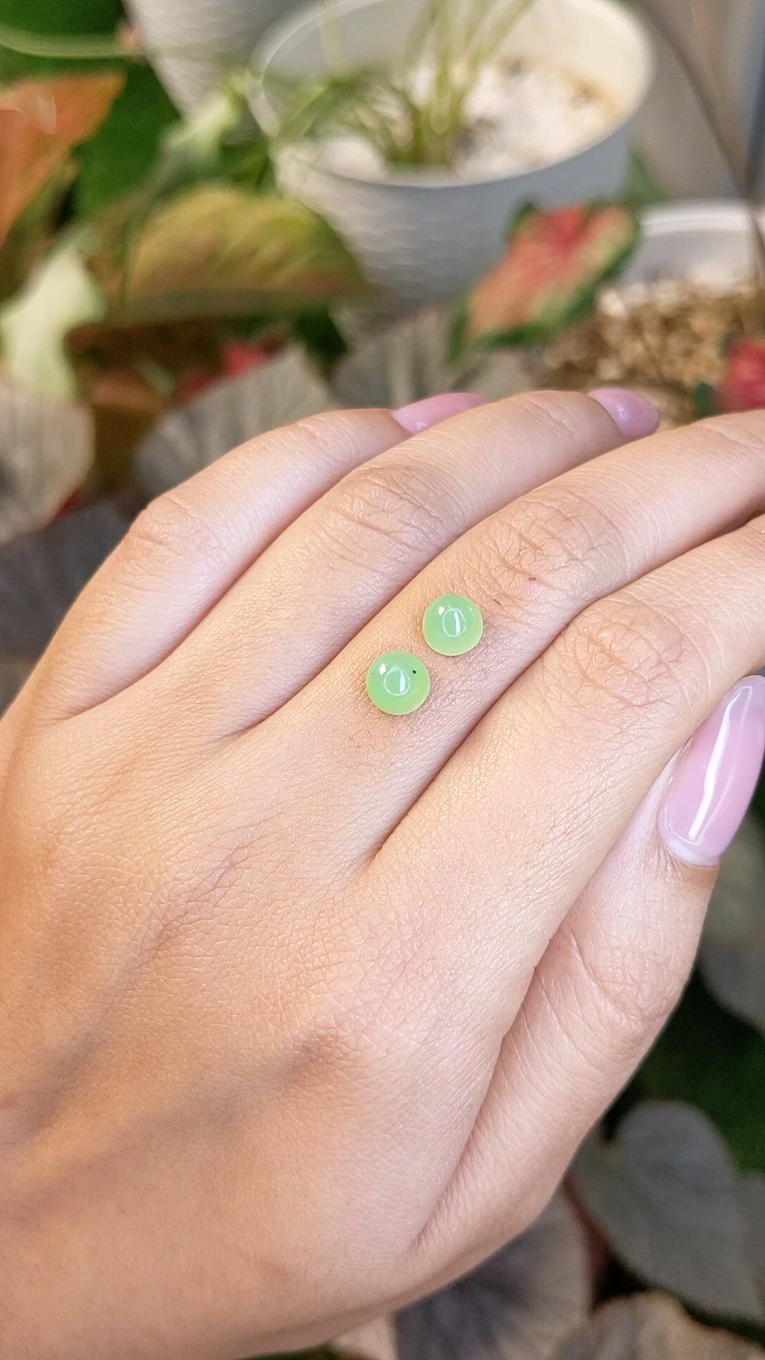 2.87&nbsp;Ct.Tw.Total Carat Weight Green Cabochon Jade Pair from Burma (Myanmar) Size Video