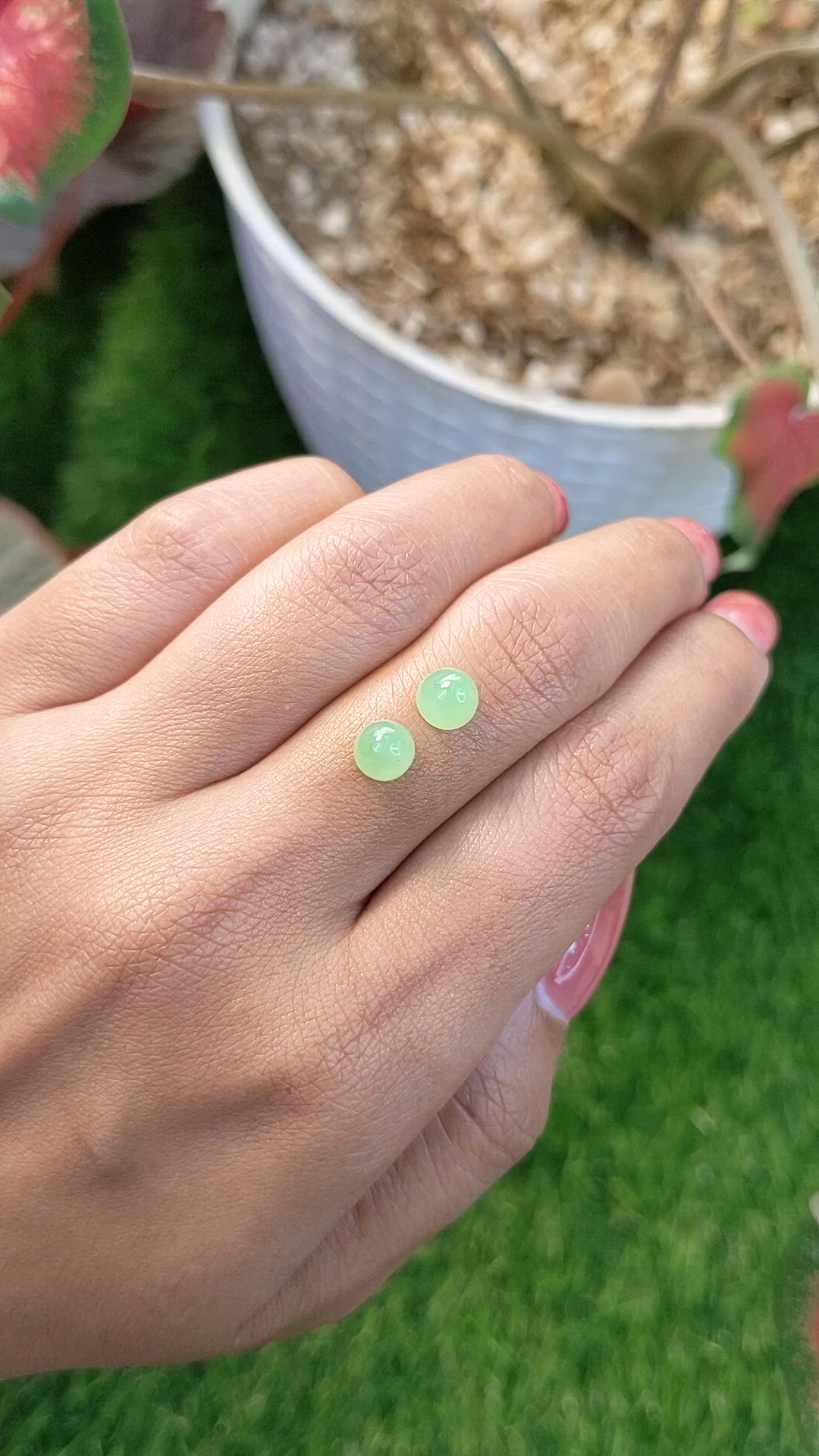 2.64&nbsp;Ct.Tw.Total Carat Weight Green Cabochon Jade Pair from Burma (Myanmar) Size Video