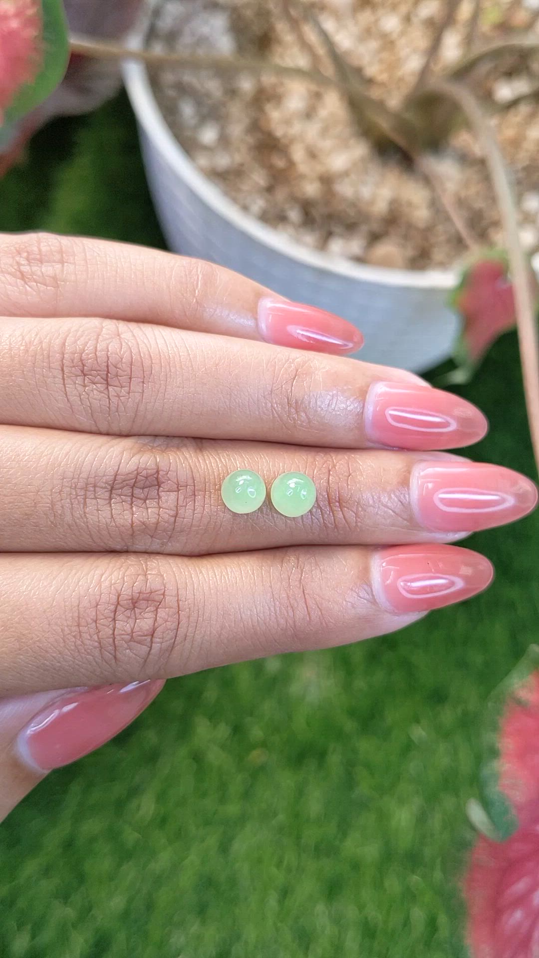 2.64&nbsp;Ct.Tw.Total Carat Weight Green Cabochon Jade Pair from Burma (Myanmar) Size Video