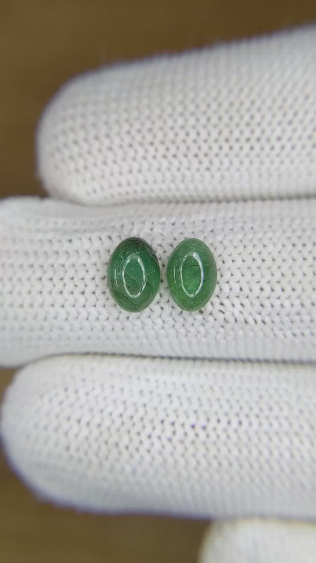 1.41&nbsp;Ct.Tw.Total Carat Weight Green Cabochon Jade Pair from Burma (Myanmar) Size Video