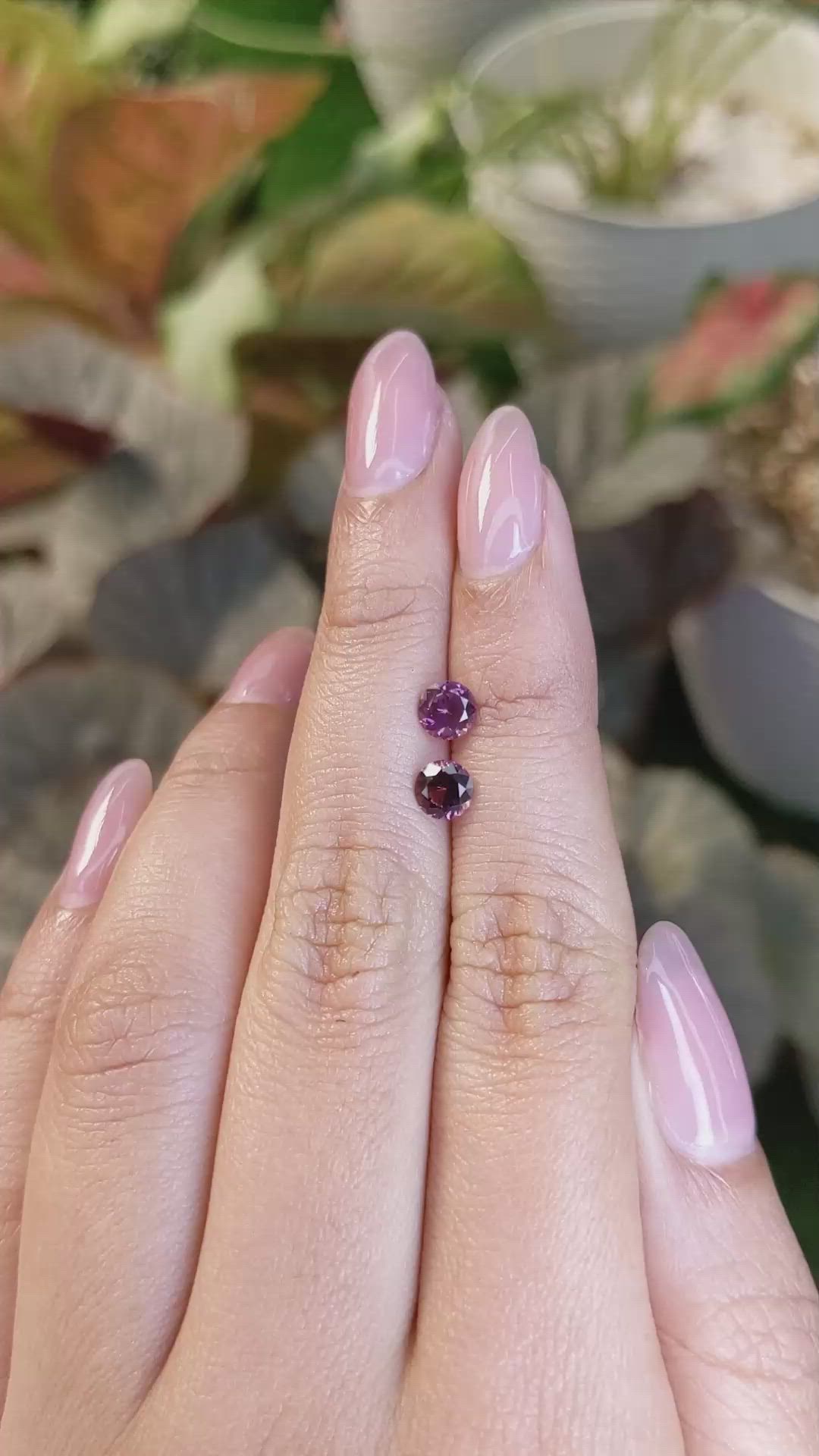 1.02&nbsp;Ct.Tw.Total Carat Weight Purplish Pink Spinel Pair from Ceylon (Sri Lanka) Size Video