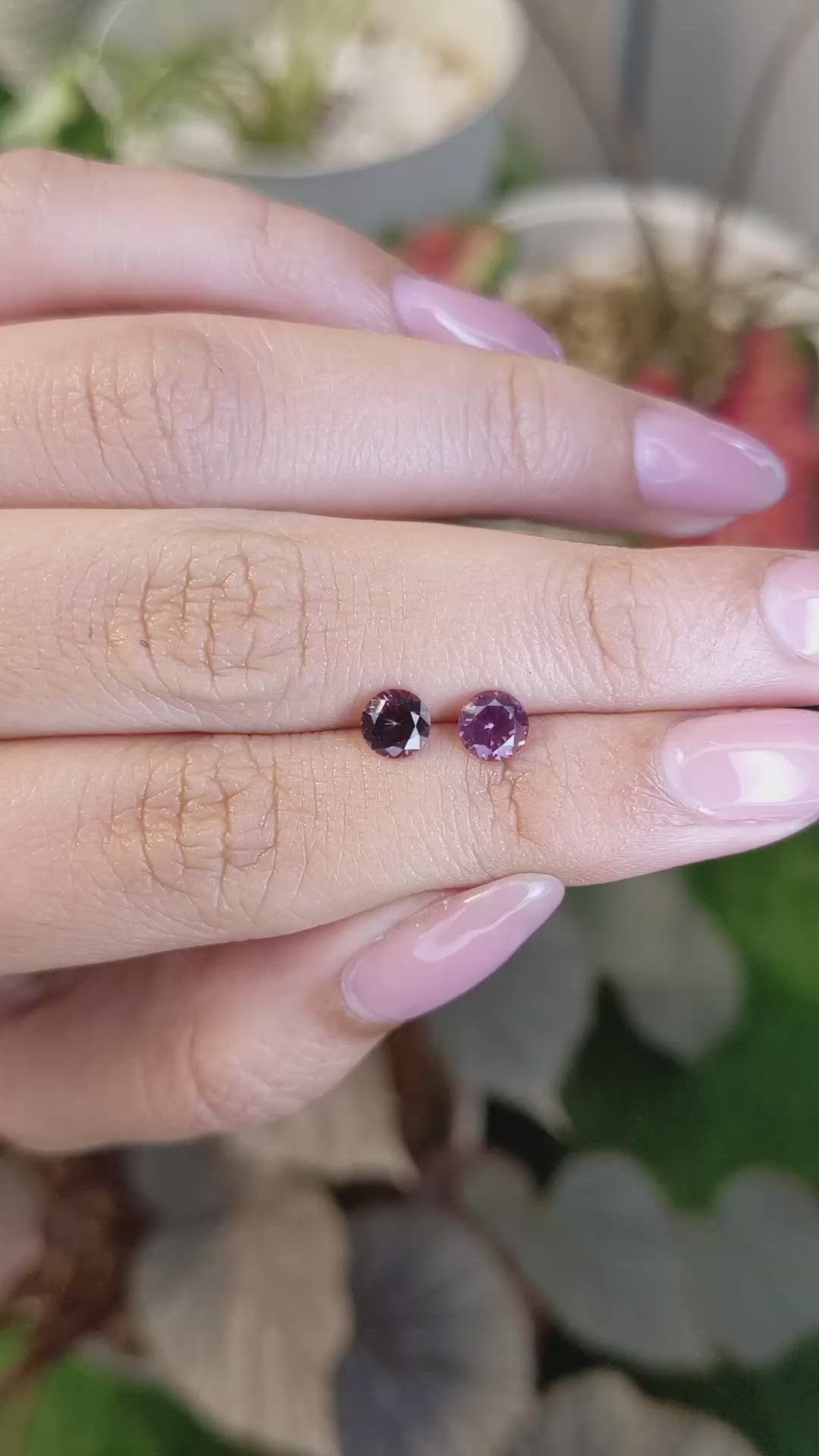 1.02&nbsp;Ct.Tw.Total Carat Weight Purplish Pink Spinel Pair from Ceylon (Sri Lanka) Size Video