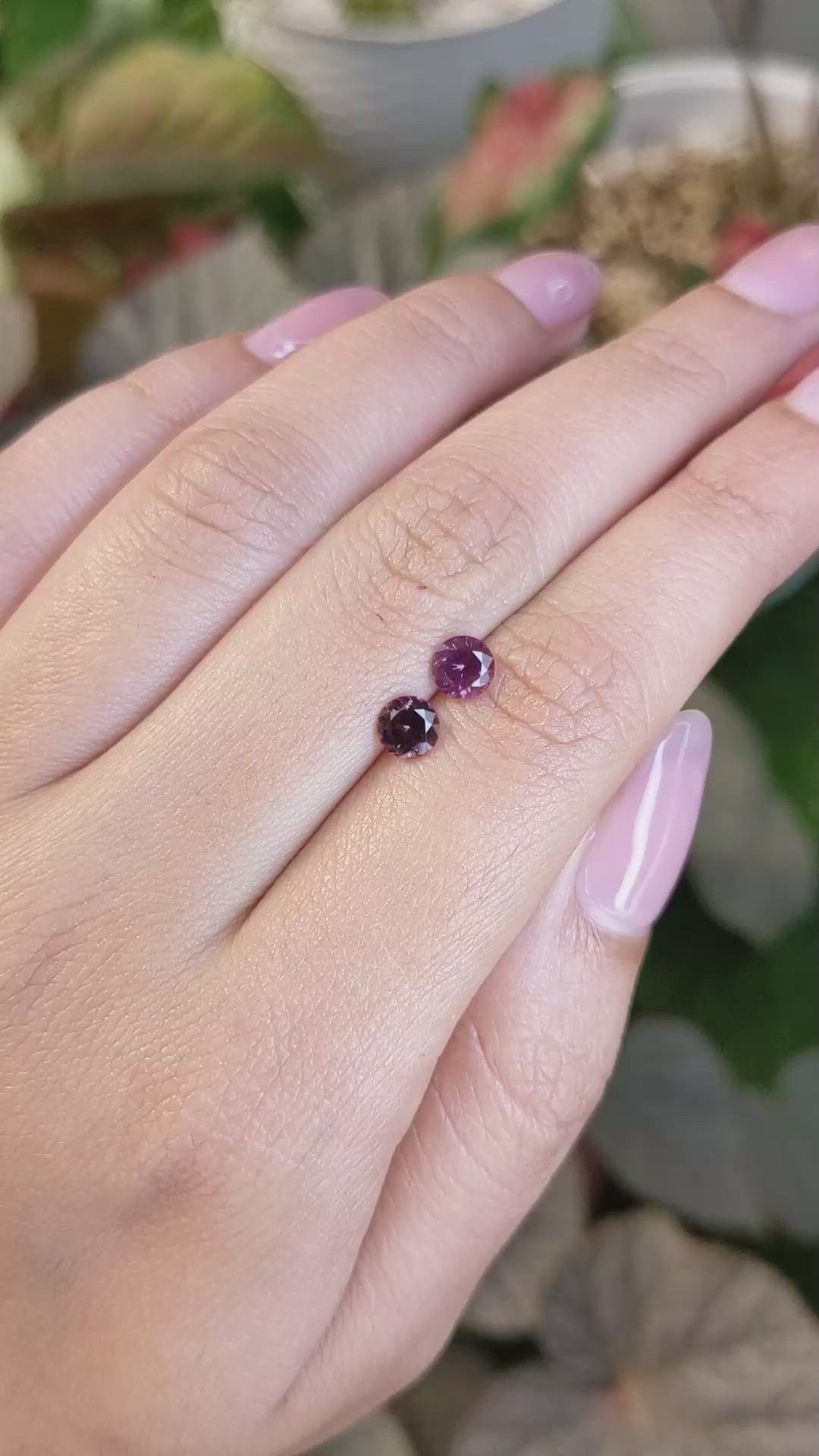 1.02&nbsp;Ct.Tw.Total Carat Weight Purplish Pink Spinel Pair from Ceylon (Sri Lanka) Size Video