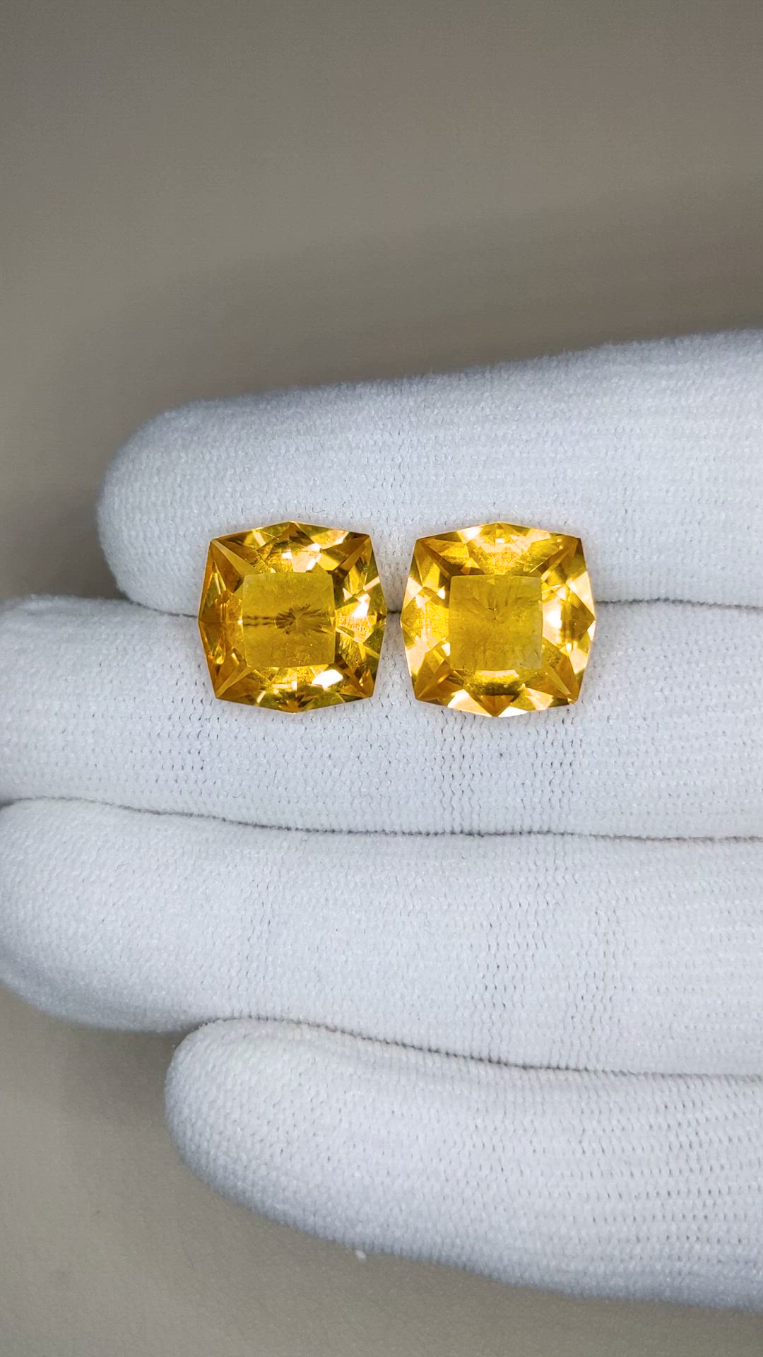 14.66&nbsp;Ct.Tw.Total Carat Weight Yellow Citrine Pair from Brazil Size Video
