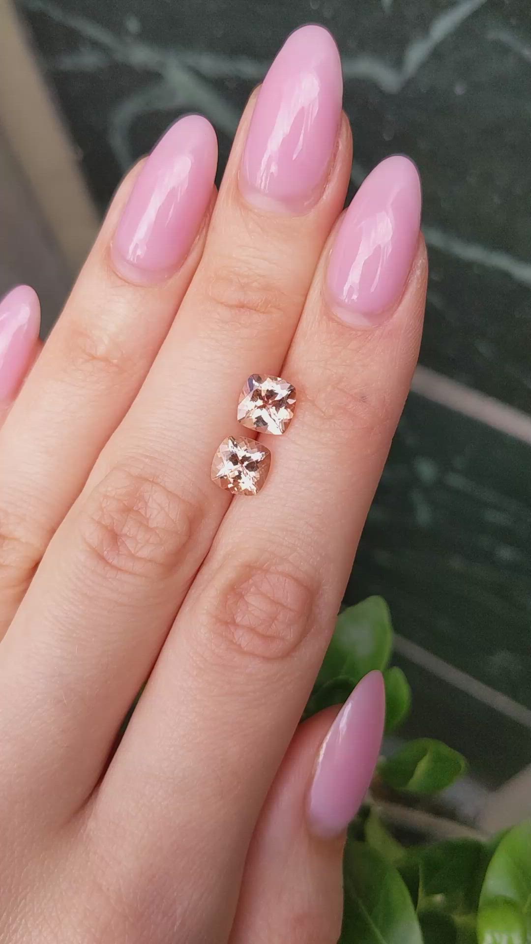 2.81&nbsp;Ct.Tw.Total Carat Weight Peach Morganite Pair Size Video