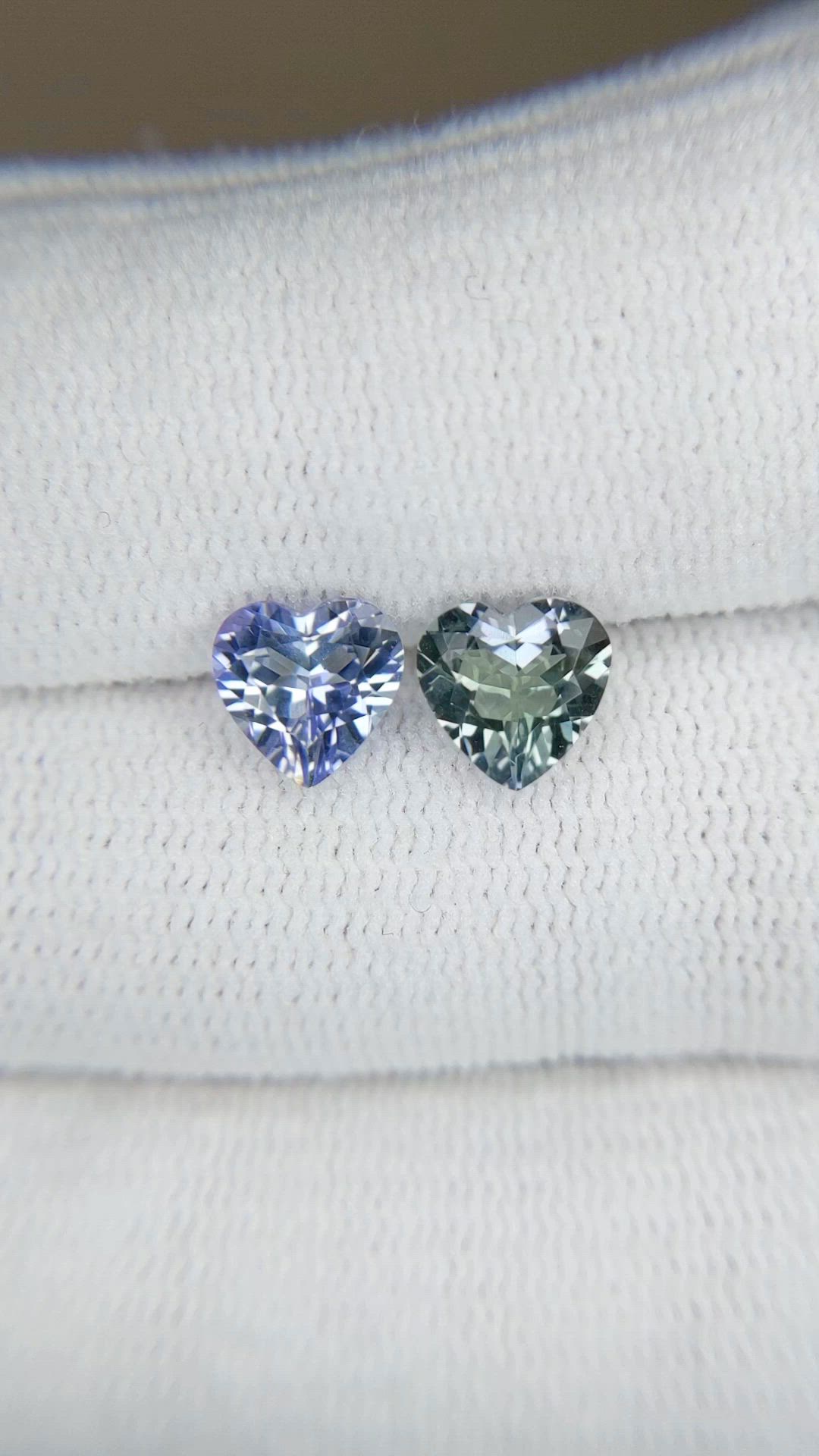 2.12&nbsp;Ct.Tw.Total Carat Weight Bi Color (Peacock) Tanzanite Pair from Tanzania Size Video