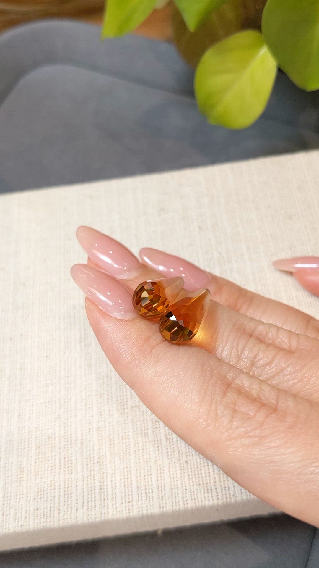 14.15&nbsp;Ct.Tw.Total Carat Weight Yellow Citrine Pair from Brazil Size Video