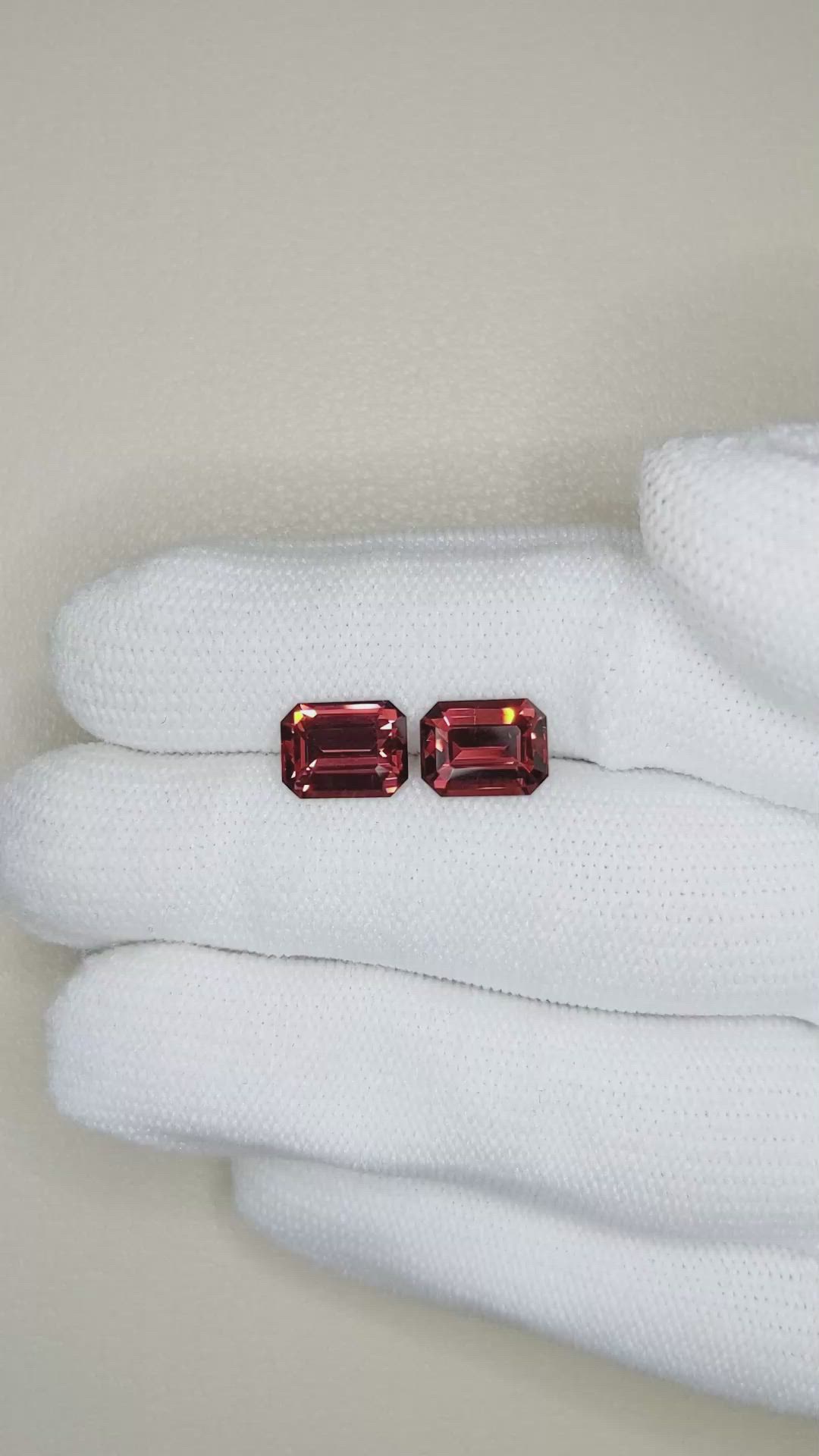 4.99&nbsp;Ct.Tw.Total Carat Weight Red Garnet Pair from Ceylon (Sri Lanka) Size Video