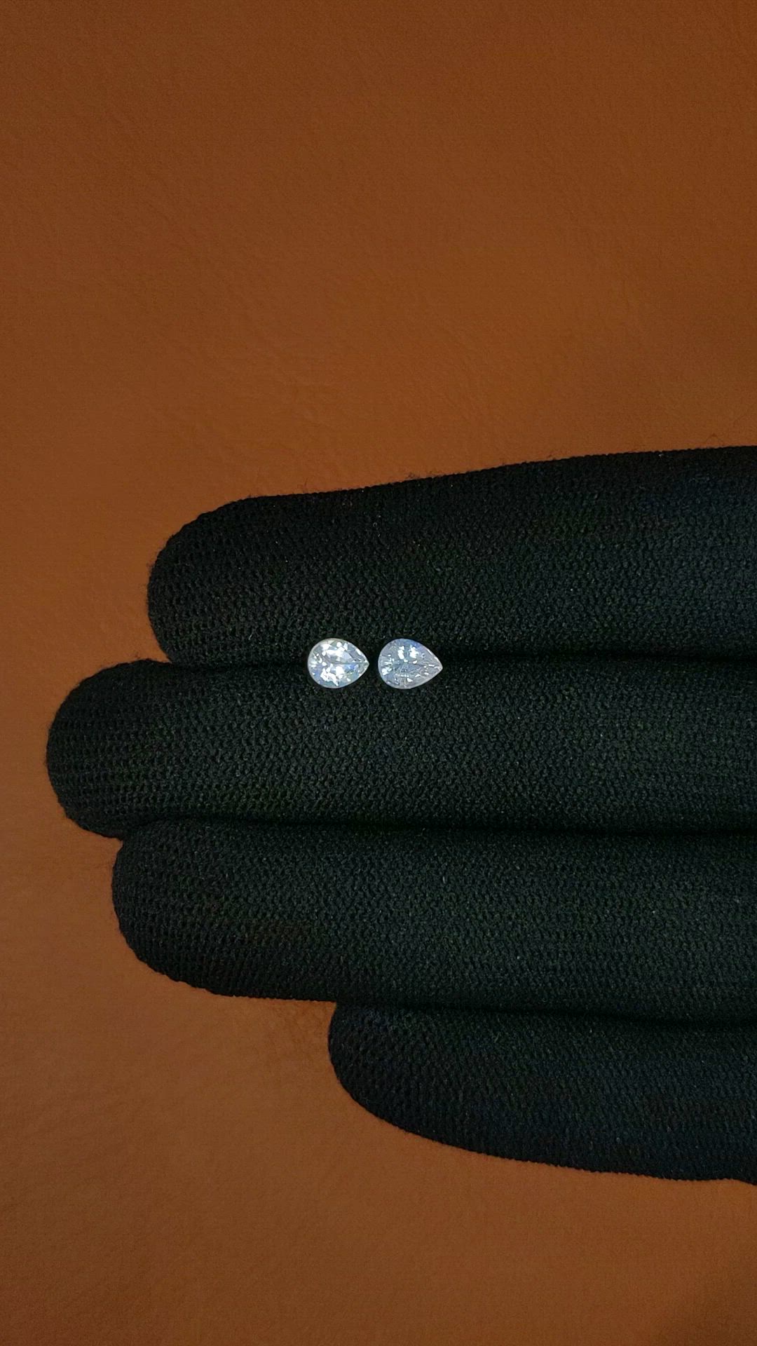 0.94&nbsp;Ct.Tw.Total Carat Weight Rainbow Moonstone Pair from Ceylon (Sri Lanka) Size Video