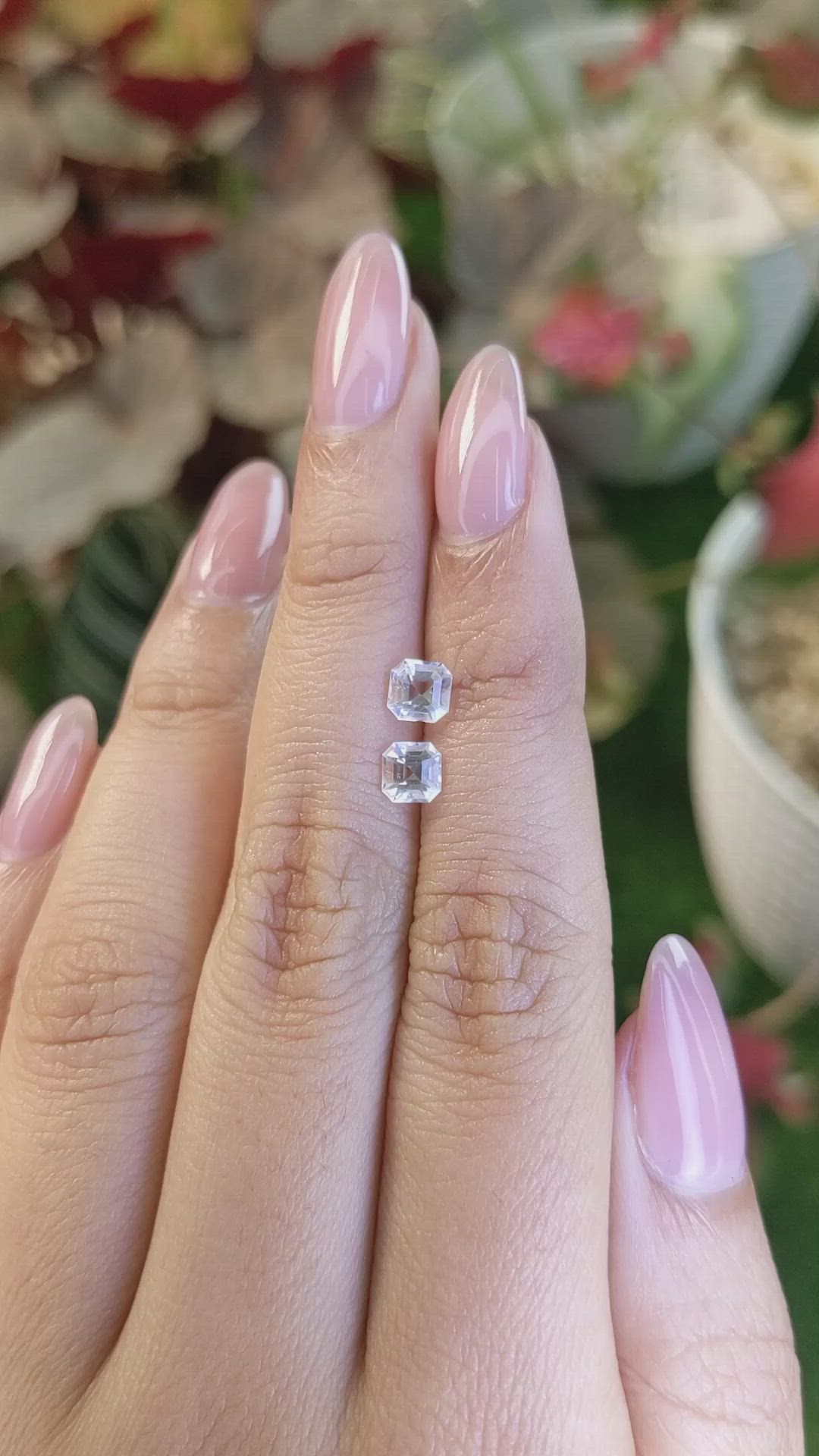 0.96&nbsp;Ct.Tw.Total Carat Weight Rainbow Moonstone Pair from Ceylon (Sri Lanka) Size Video