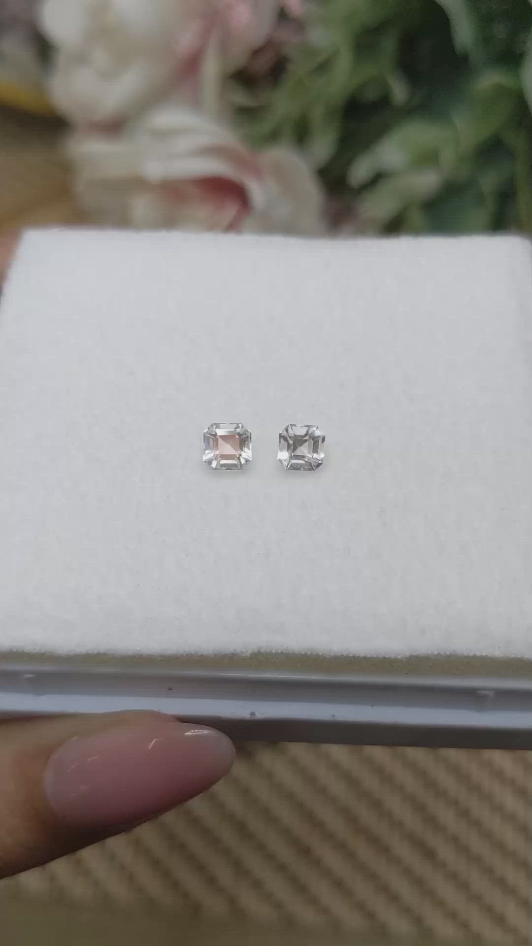0.96&nbsp;Ct.Tw.Total Carat Weight Rainbow Moonstone Pair from Ceylon (Sri Lanka) Size Video