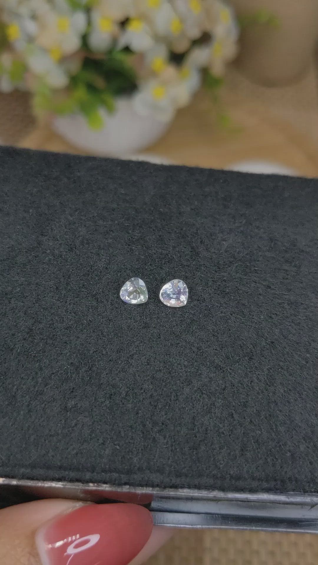 0.97&nbsp;Ct.Tw.Total Carat Weight Rainbow Moonstone Pair from Ceylon (Sri Lanka) Size Video