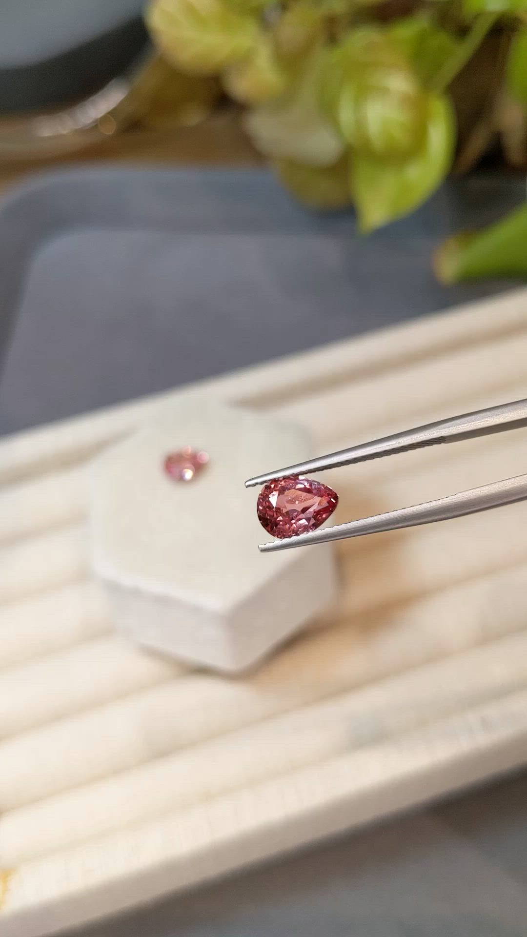 3.00&nbsp;Ct.Tw.Total Carat Weight Reddish Pink Spinel Pair from Burma (Myanmar) Size Video