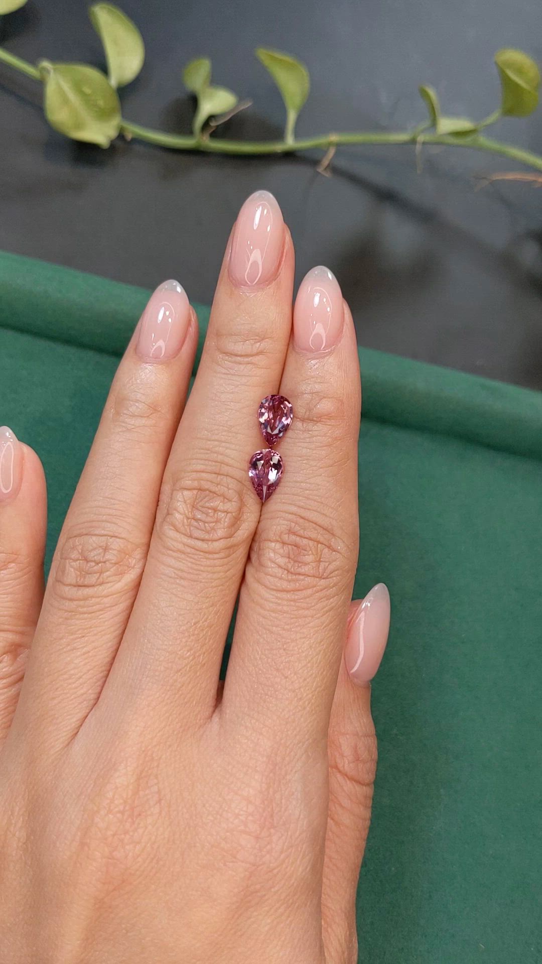 2.37&nbsp;Ct.Tw.Total Carat Weight Reddish Pink Spinel Pair from Burma (Myanmar) Size Video