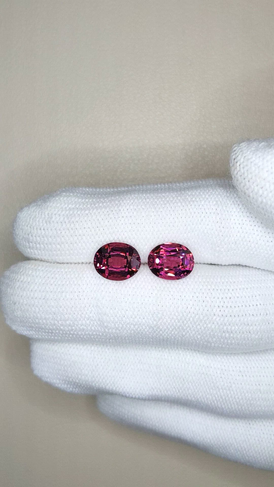 6.00&nbsp;Ct.Tw.Total Carat Weight Purplish Pink Garnet Pair from Tanzania Size Video