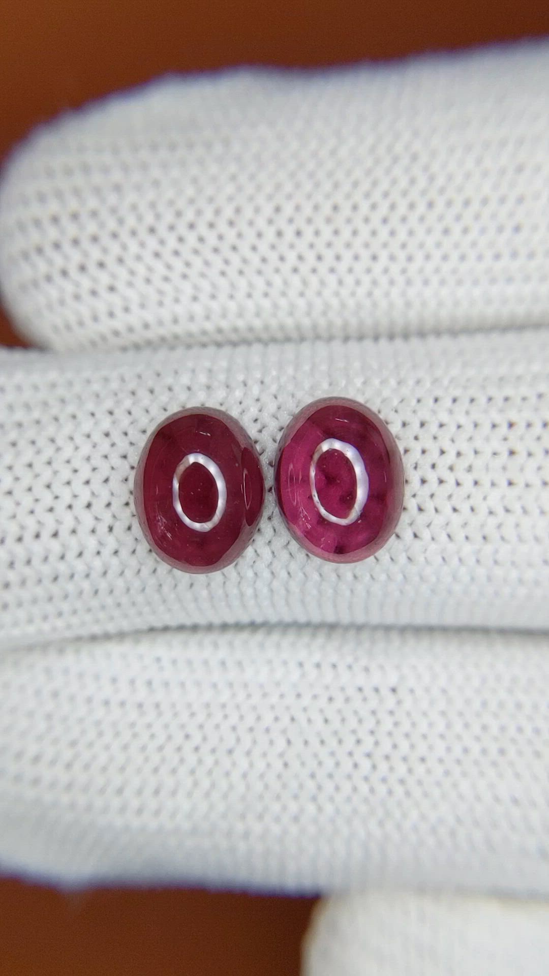 4.92&nbsp;Ct.Tw.Total Carat Weight Pinkish Purple Cabochon Rhodolite Garnet Pair from Ceylon (Sri Lanka) Size Video