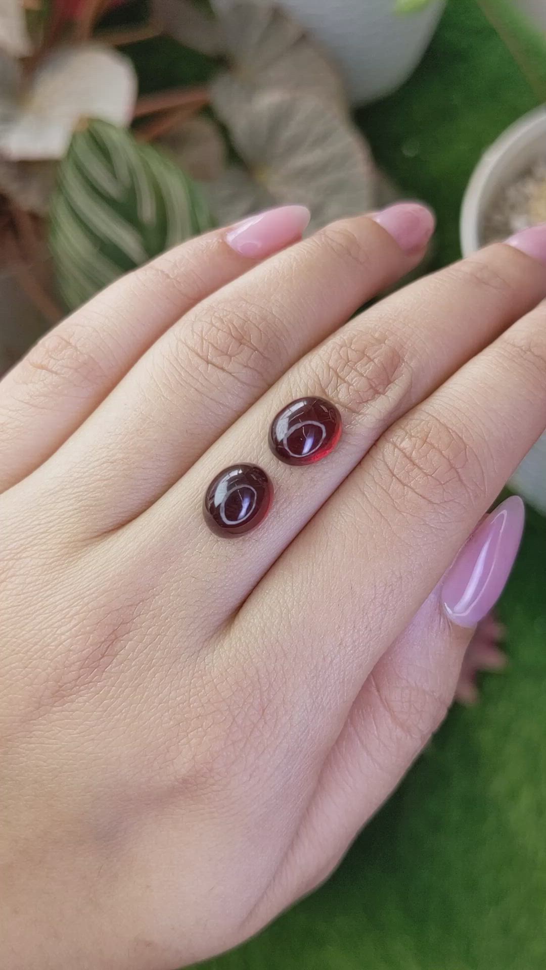 9.09&nbsp;Ct.Tw.Total Carat Weight Orangish Red Cabochon Almandine Garnet Pair from Ceylon (Sri Lanka) Size Video
