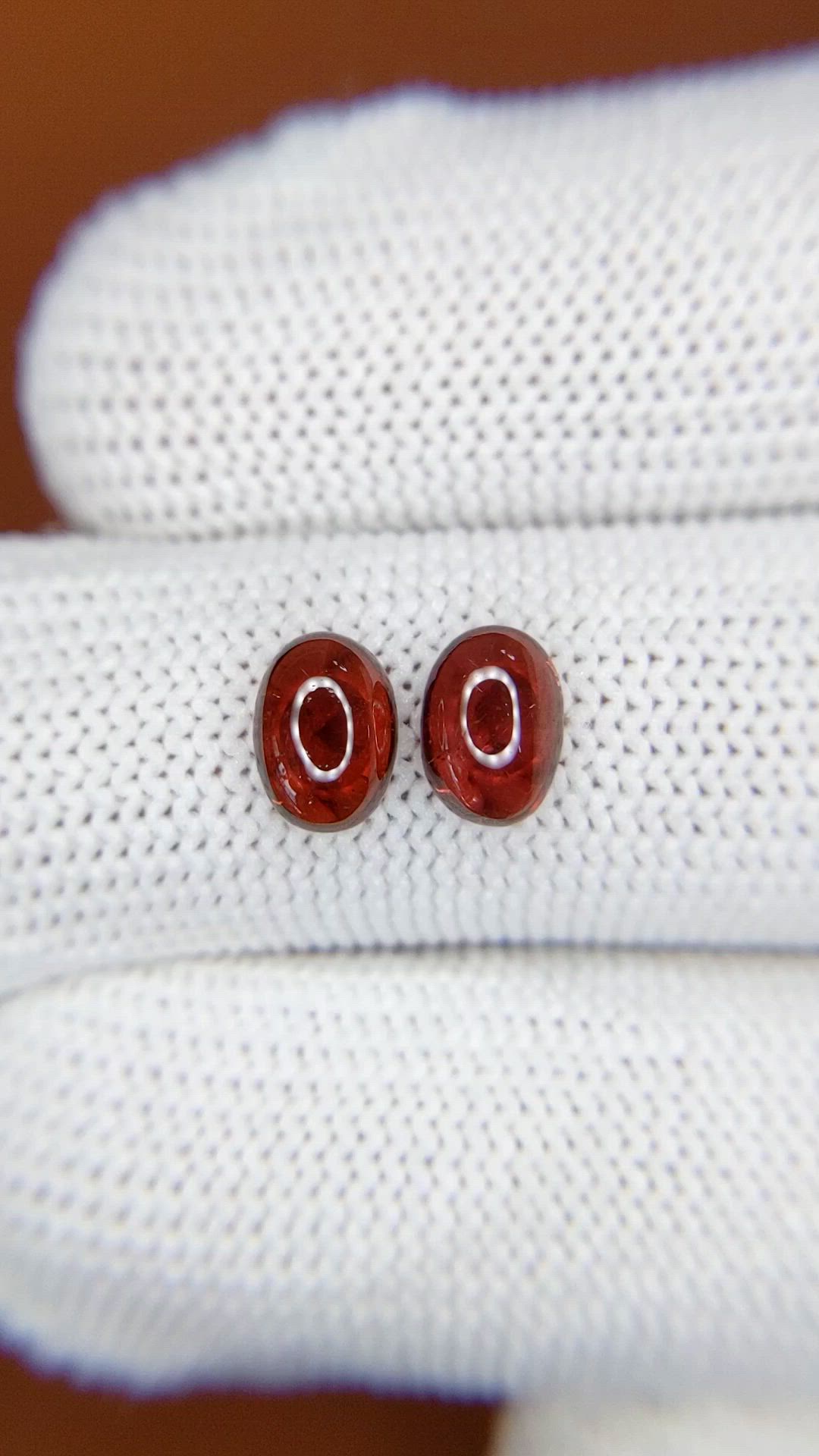 2.55&nbsp;Ct.Tw.Total Carat Weight Red Cabochon Rhodolite Garnet Pair from Ceylon (Sri Lanka) Size Video